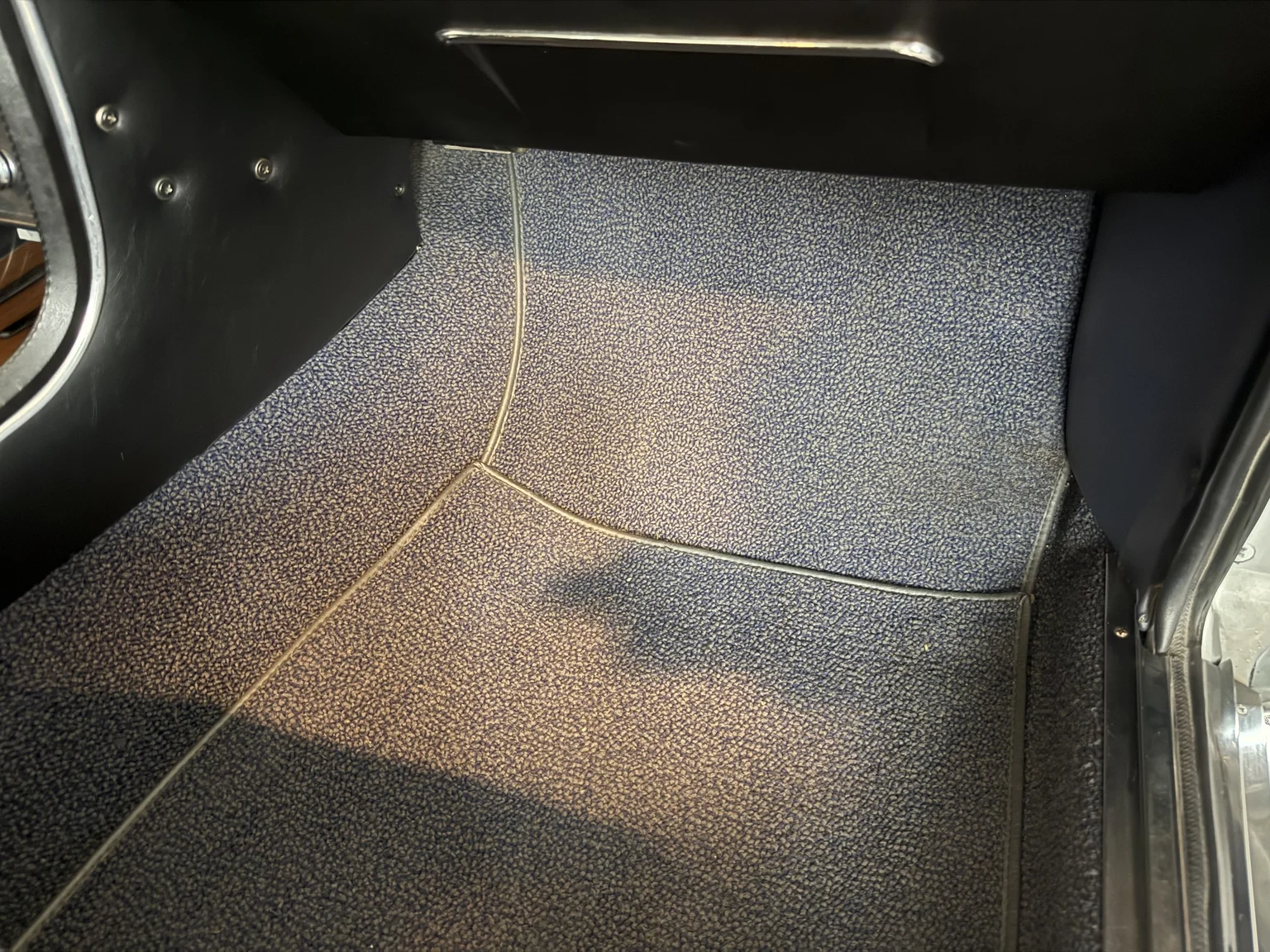 Innenraumfoto von 1972 BMW E9 3.0 CSI (28)