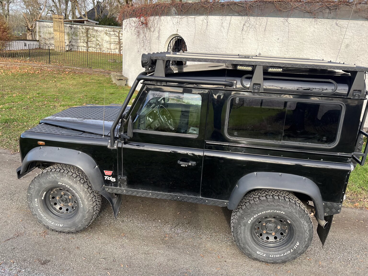 Exteriörbild på 2002 Land Rover Defender 90 2.5 Td5