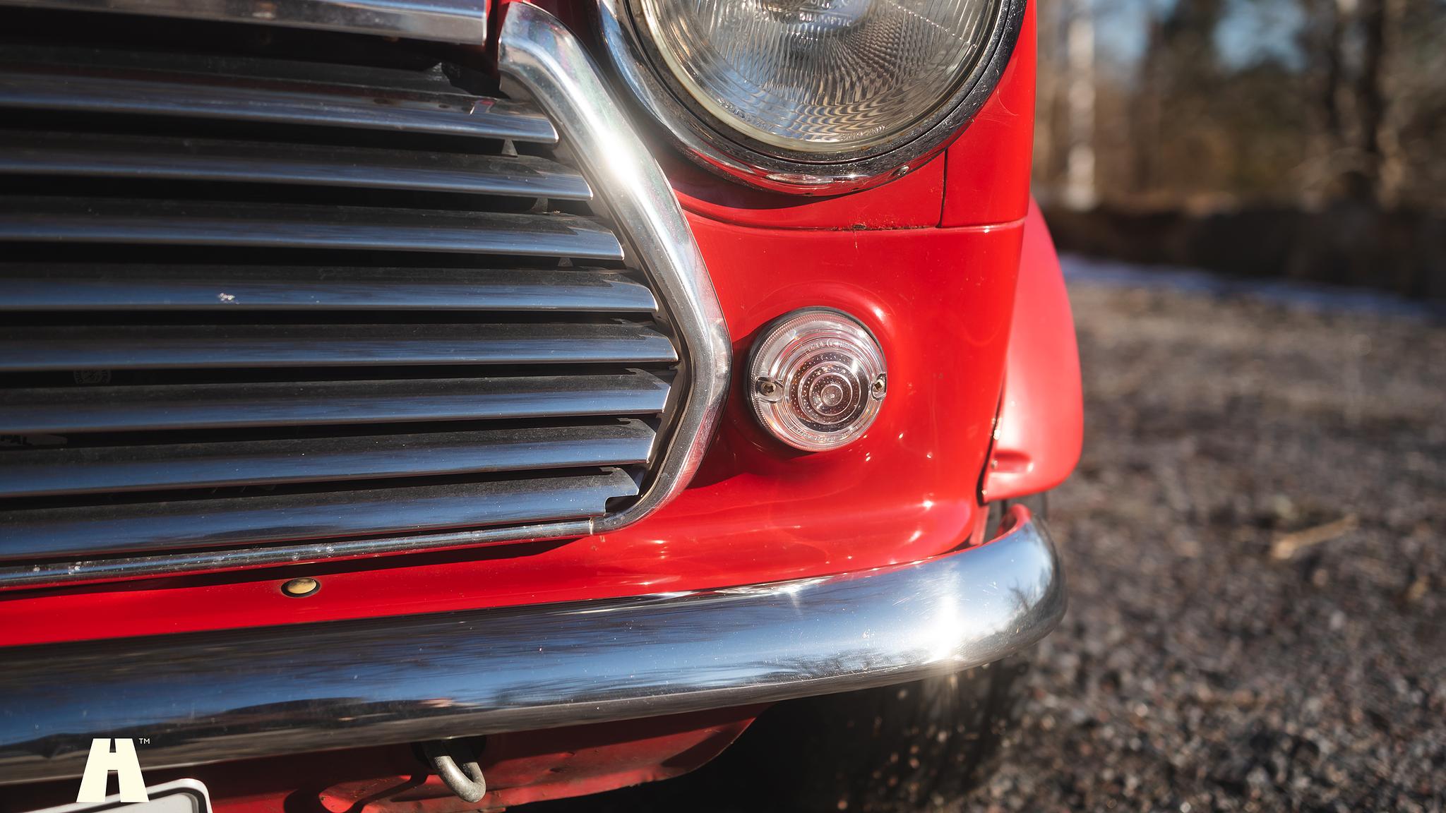 Exterior image of 1998 Mini Cooper