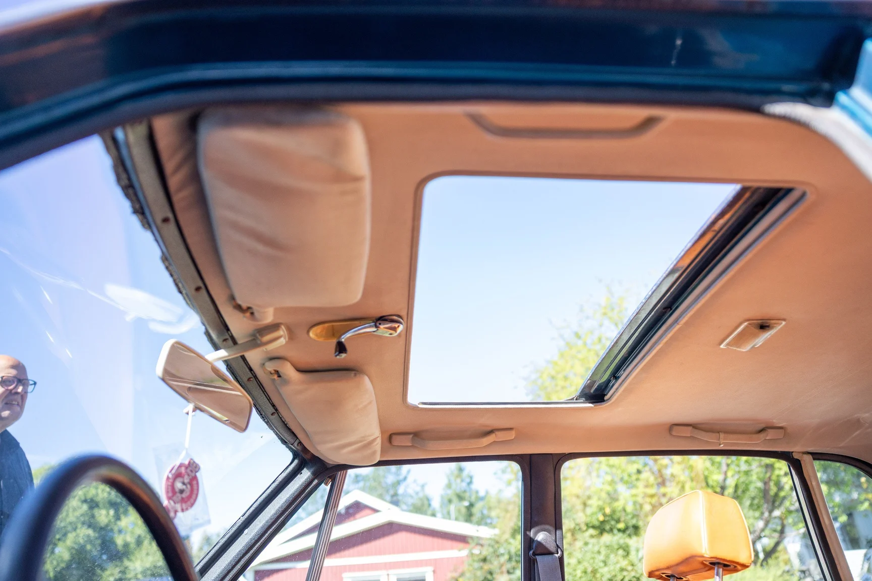 Interior image of 1973 Volvo 164E (46)