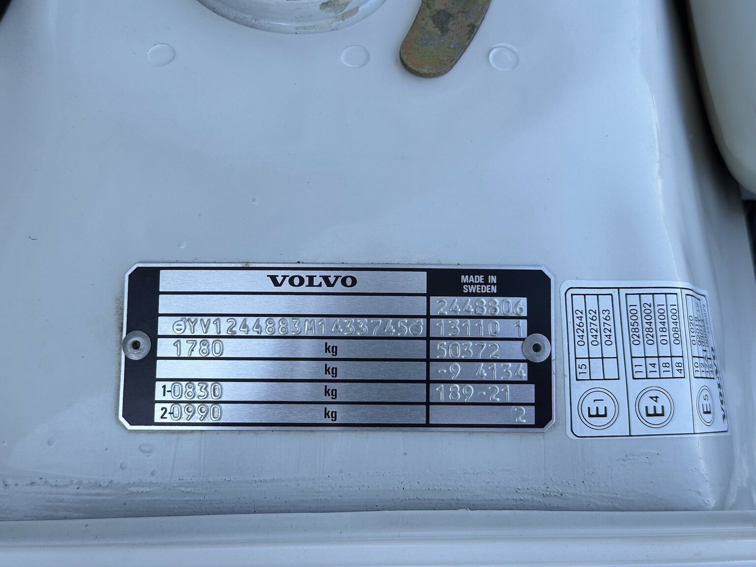 Image of 1991 Volvo 240 GLT mechanics