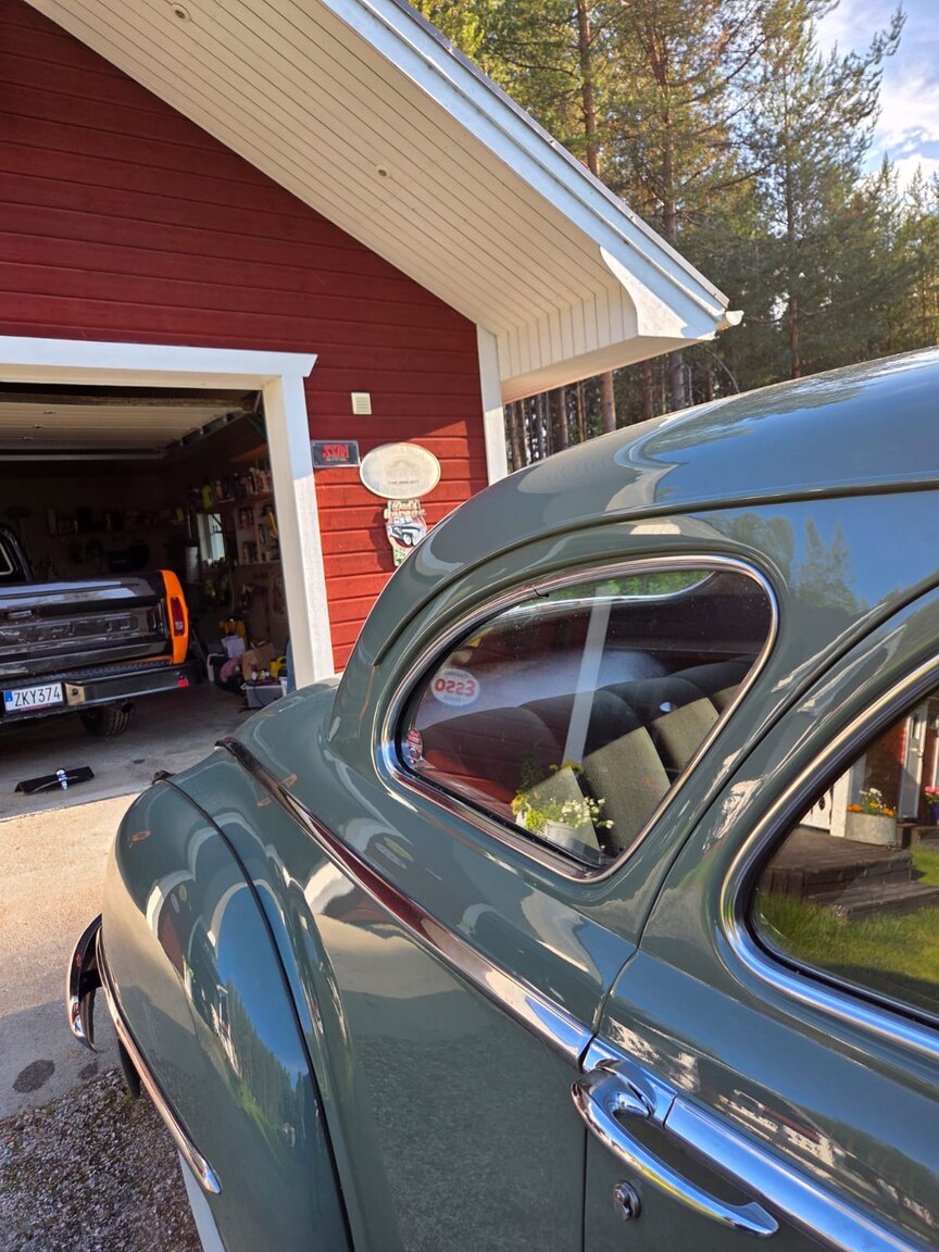 Exterior image of 1948 Chrysler Windsor Club Coupé