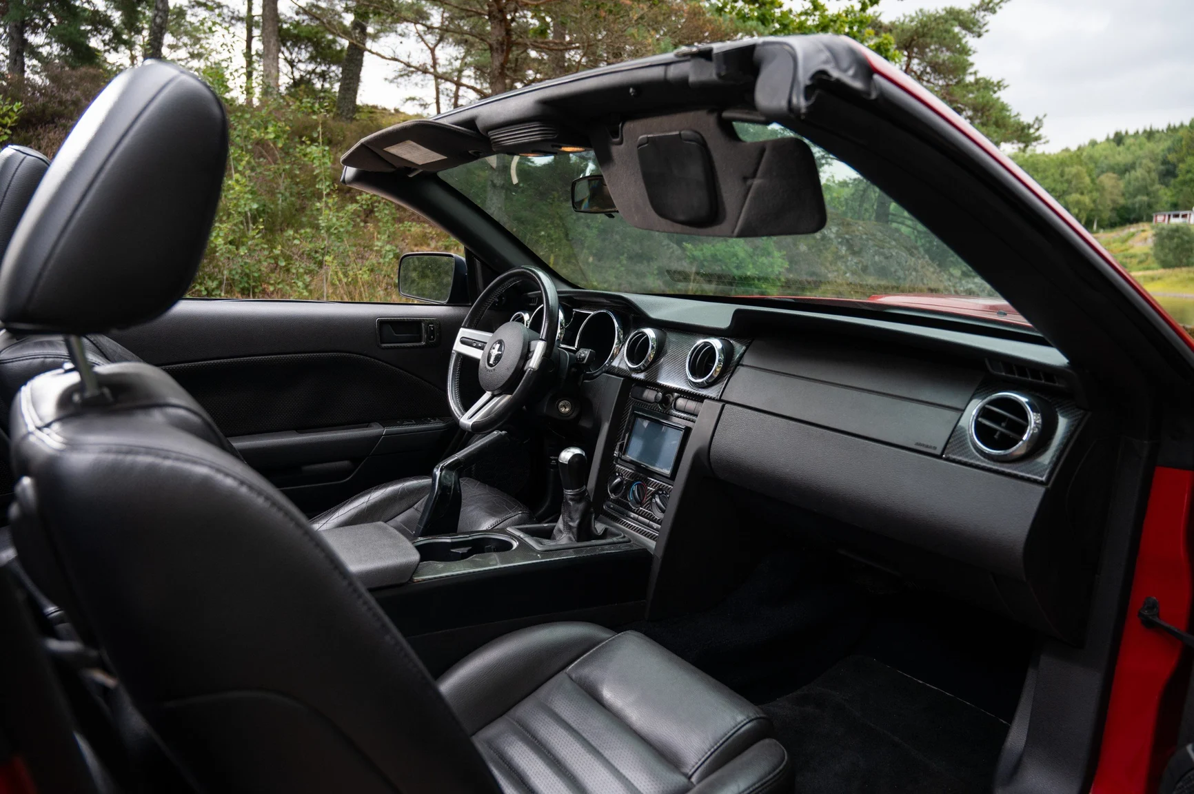 Innenraumfoto von 2005 Ford Mustang GT Roush Stage 2 (4)