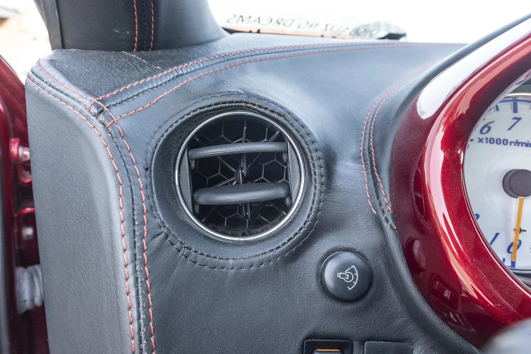 Innenraumfoto von 2002 Toyota Celica APR GT300 - NO RESERVE (8)