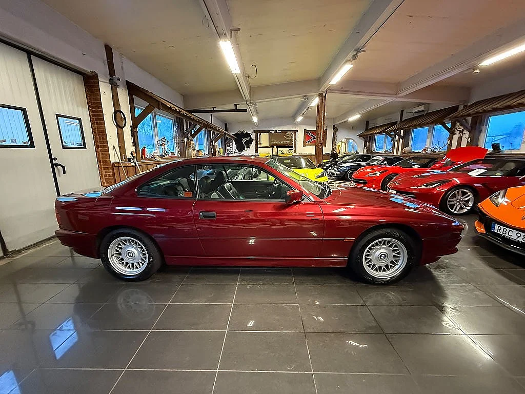 Bild von 1992 BMW 850 (11)
