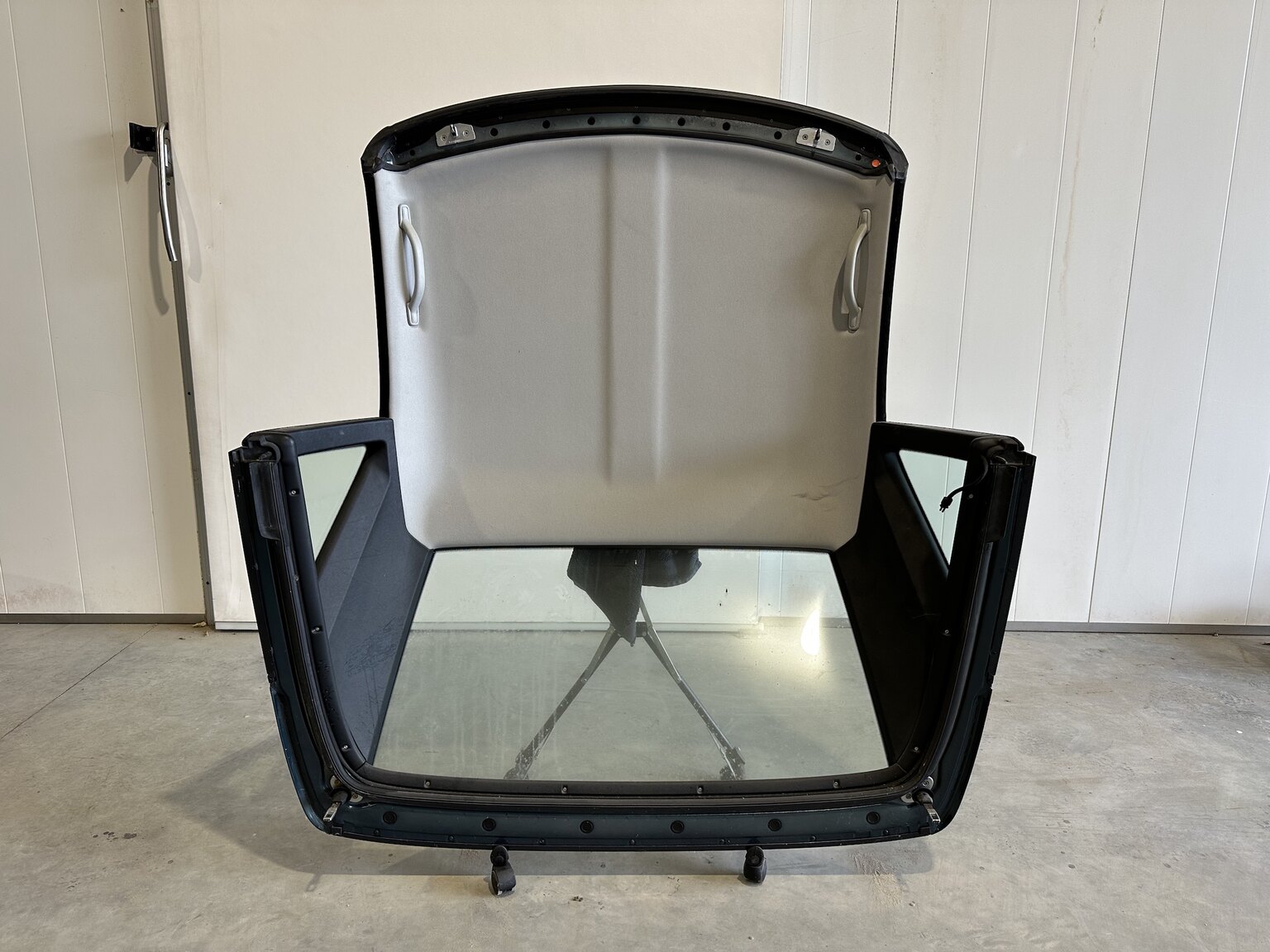 Exterior image of 1995 Mercedes-Benz SL 500 (66)