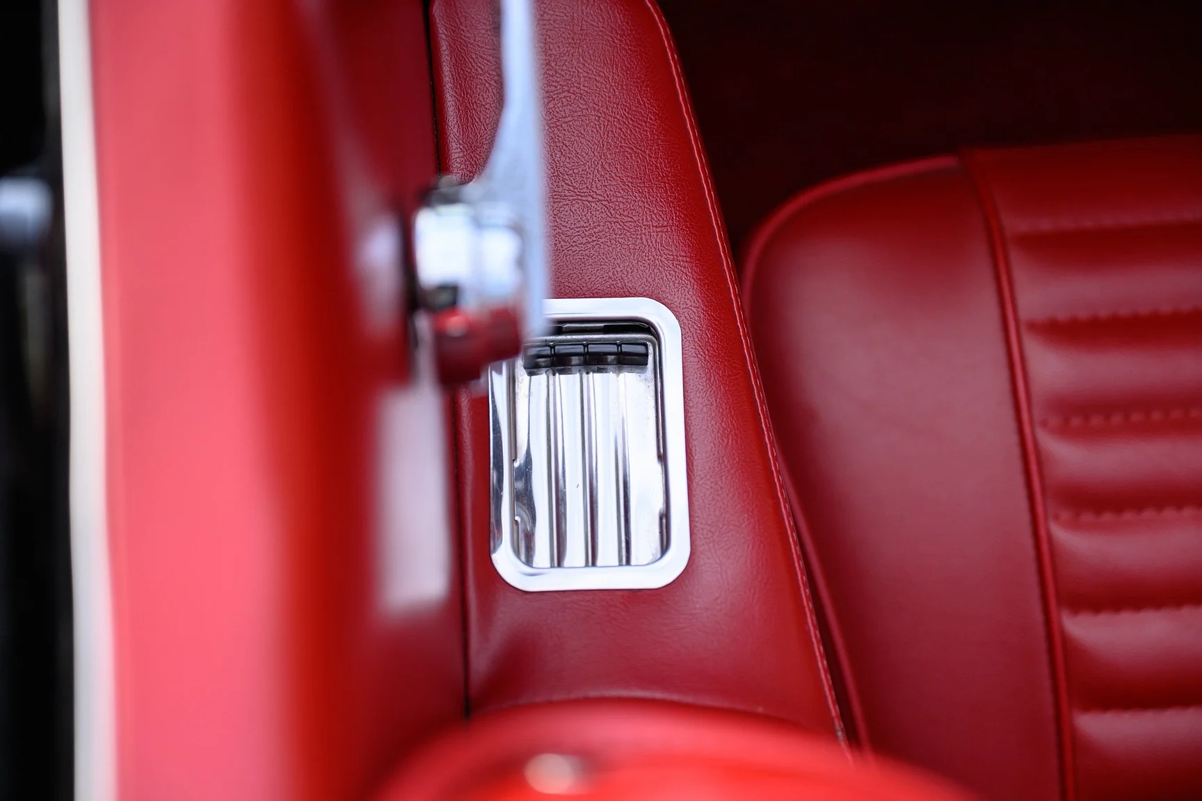 Interior image of 1965 Ford Mustang GT Convertible (49)