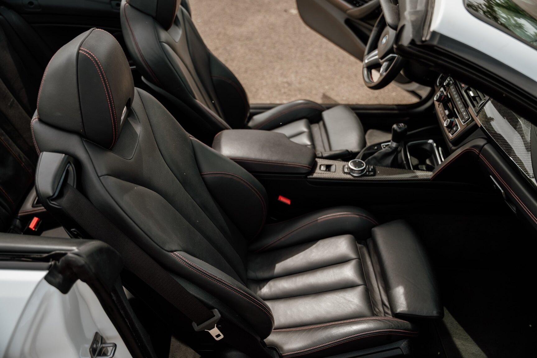 Interiörbild 2015 BMW M4 Cabriolet