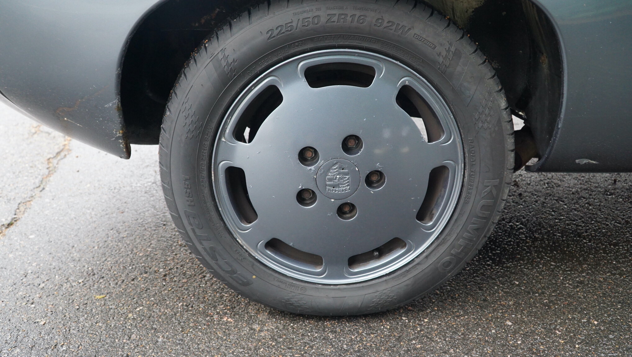 Exteriörbild på 1983 Porsche 928S (100)