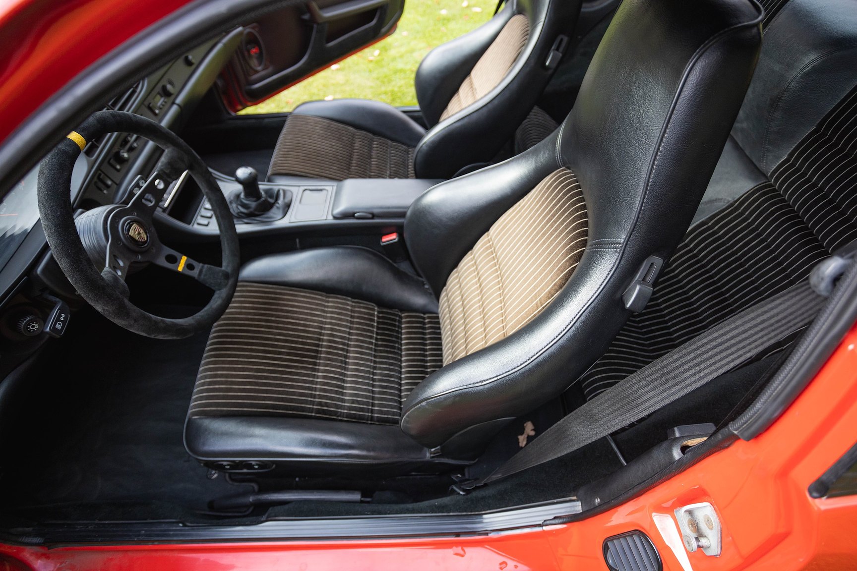 Interiörbild 1988 Porsche 944 Turbo