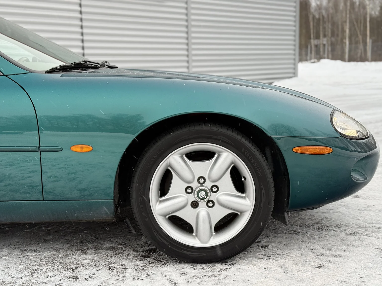 Exterior image of 1997 Jaguar XK8 (27)