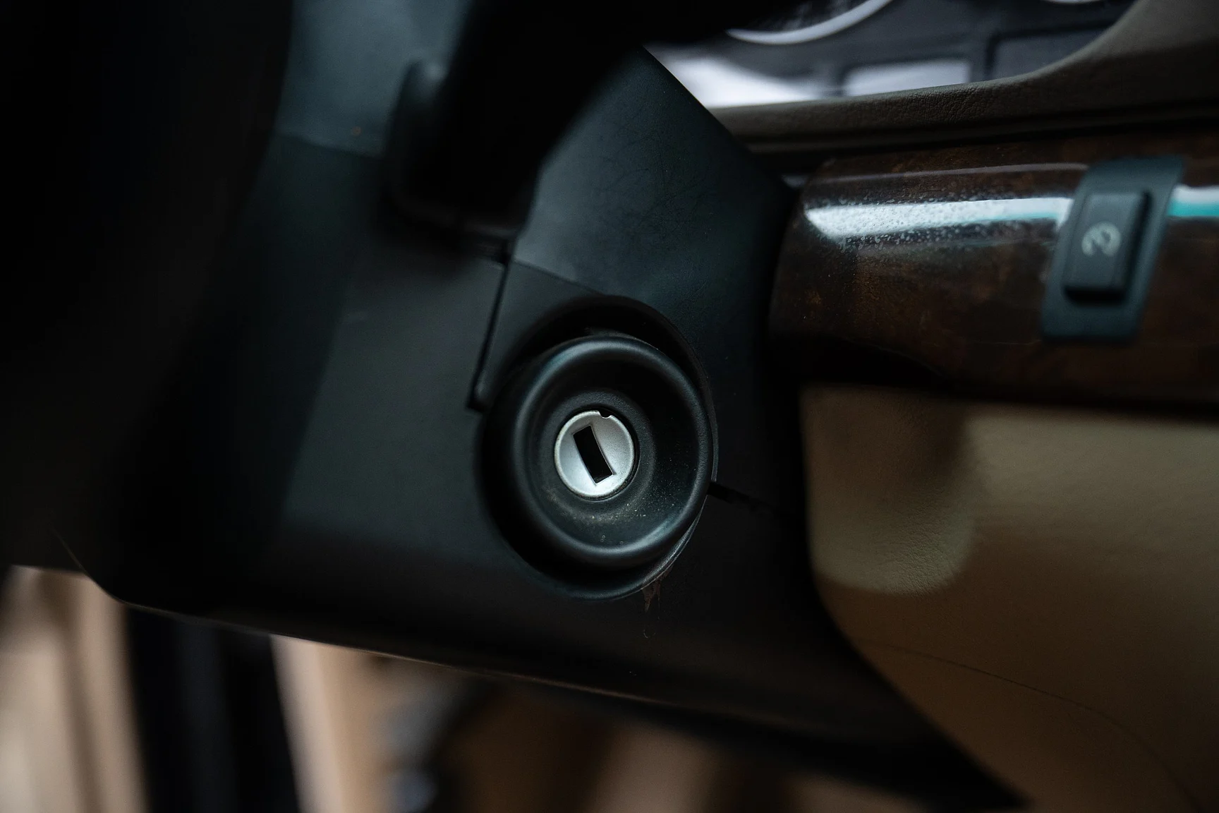 Interior image of 1996 BMW 740 iA - NO RESERVE (4)