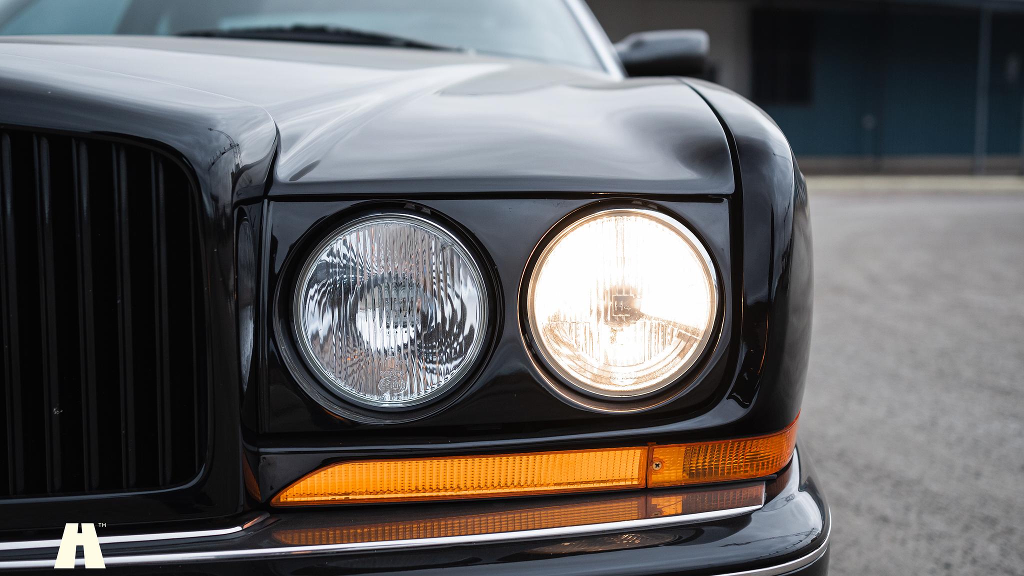 Exterior image of 1997 Bentley Continental T (16)