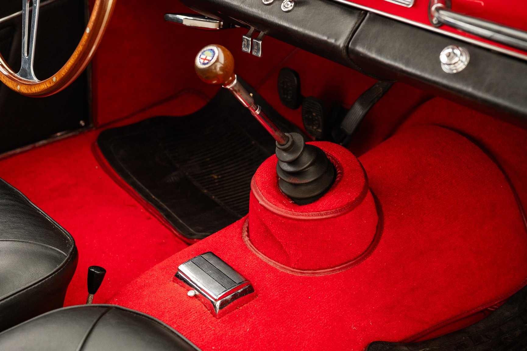 Interior image of 1962 Alfa Romeo Giulia Sprint 1600