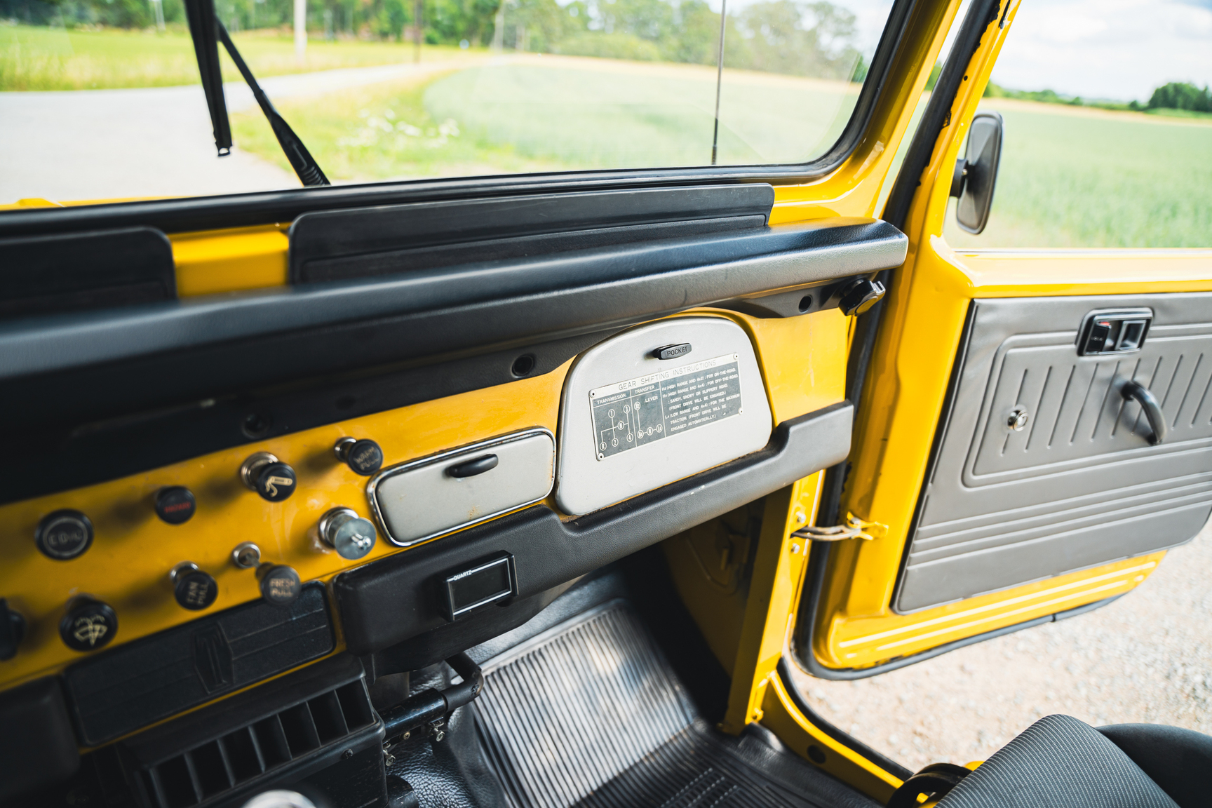 Interior image of 1976 Toyota Land Cruiser BJ40