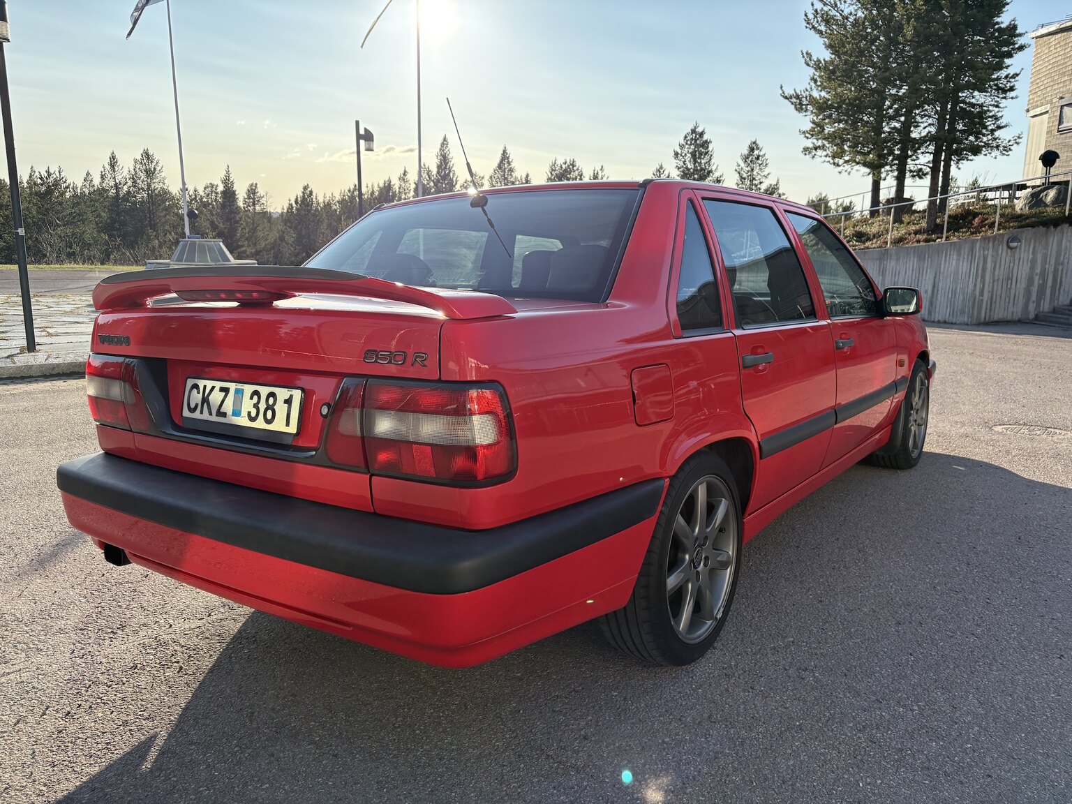 Exterior image of 1996 Volvo 850 R