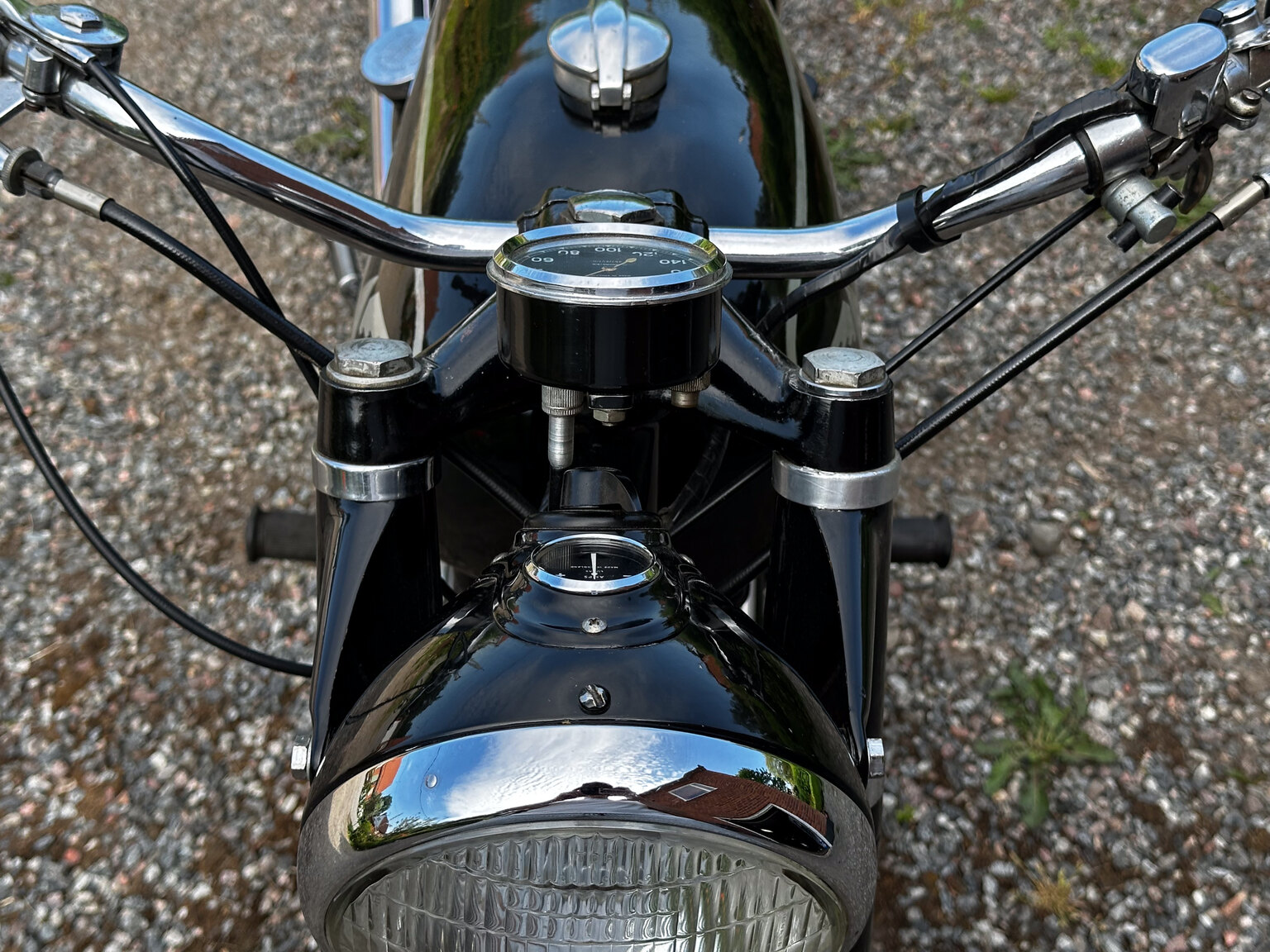 Exterior image of 1952 AJS 16MS 350cc Matchless-replica