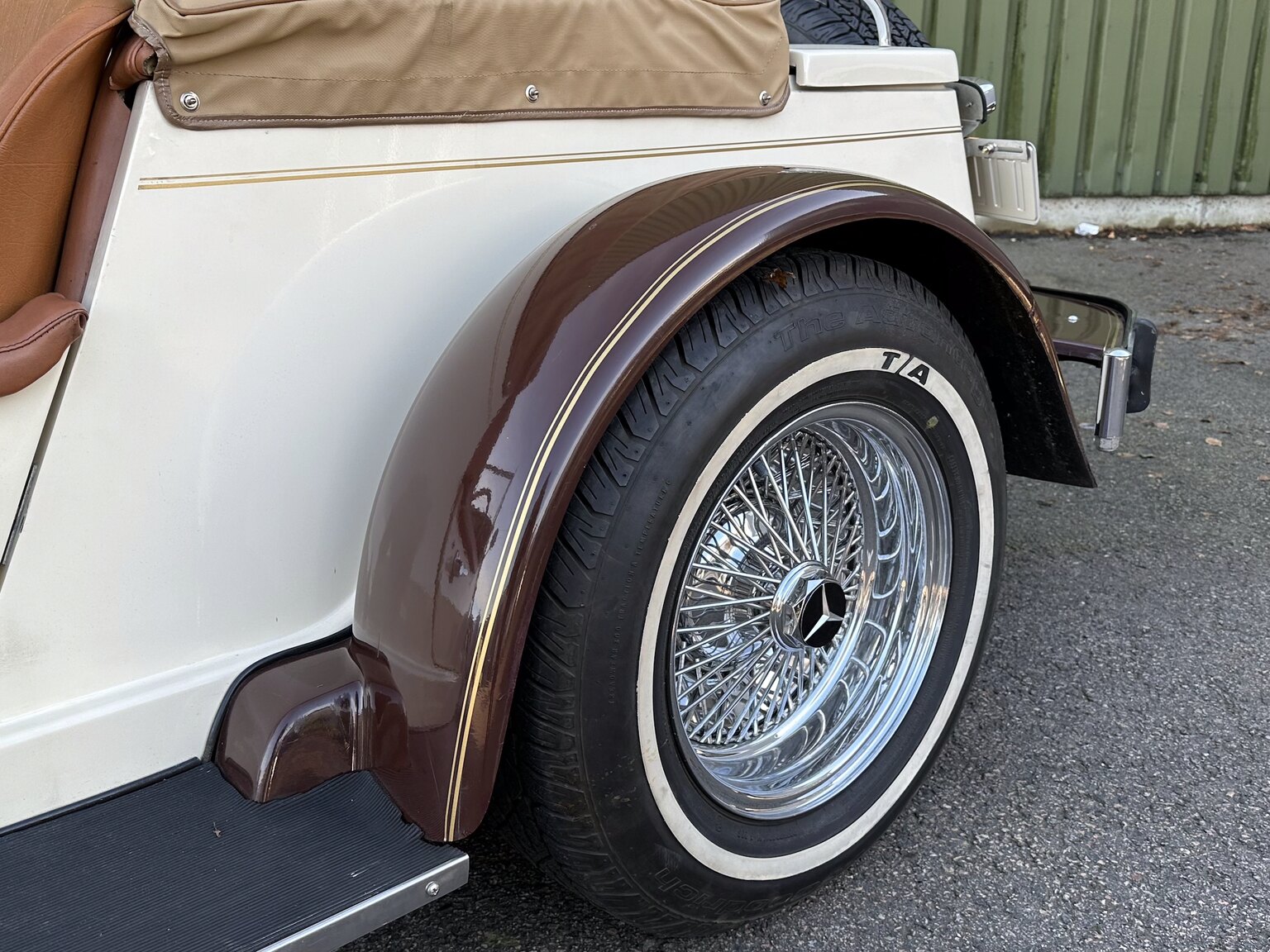 Exteriörbild på 1971 MB Gazelle
