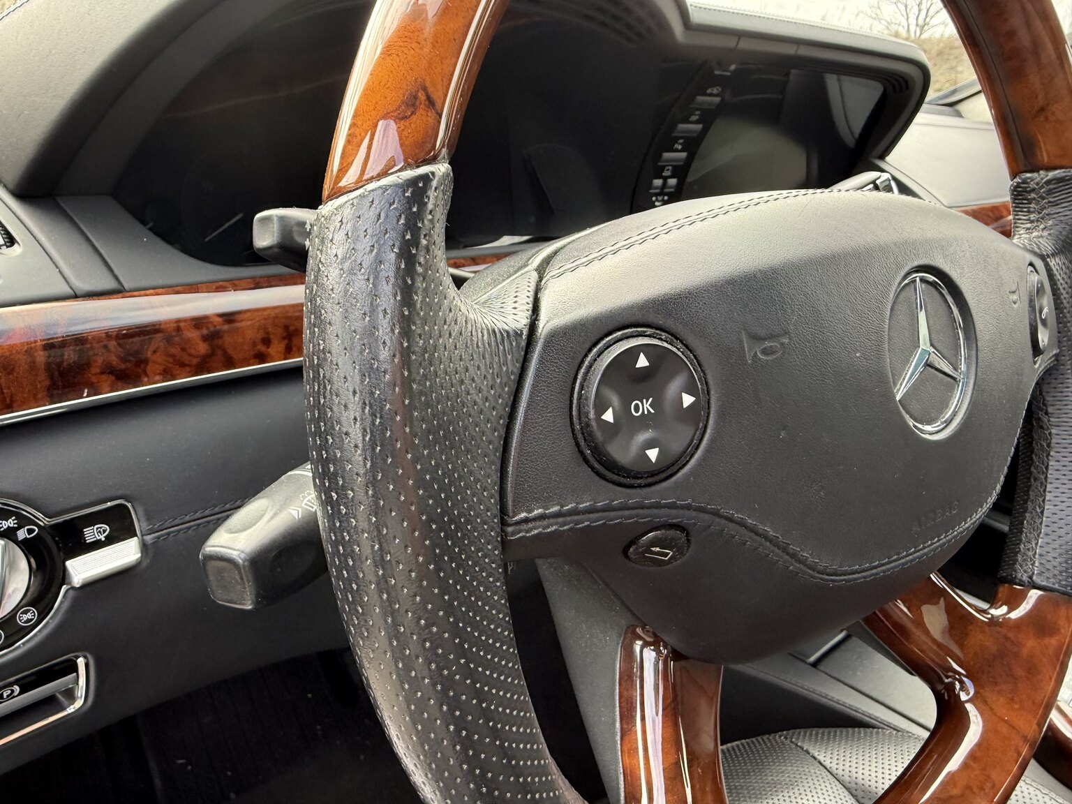 Interiörbild 2007 Mercedes-Benz S 500 L 4Matic 7G-Tronic