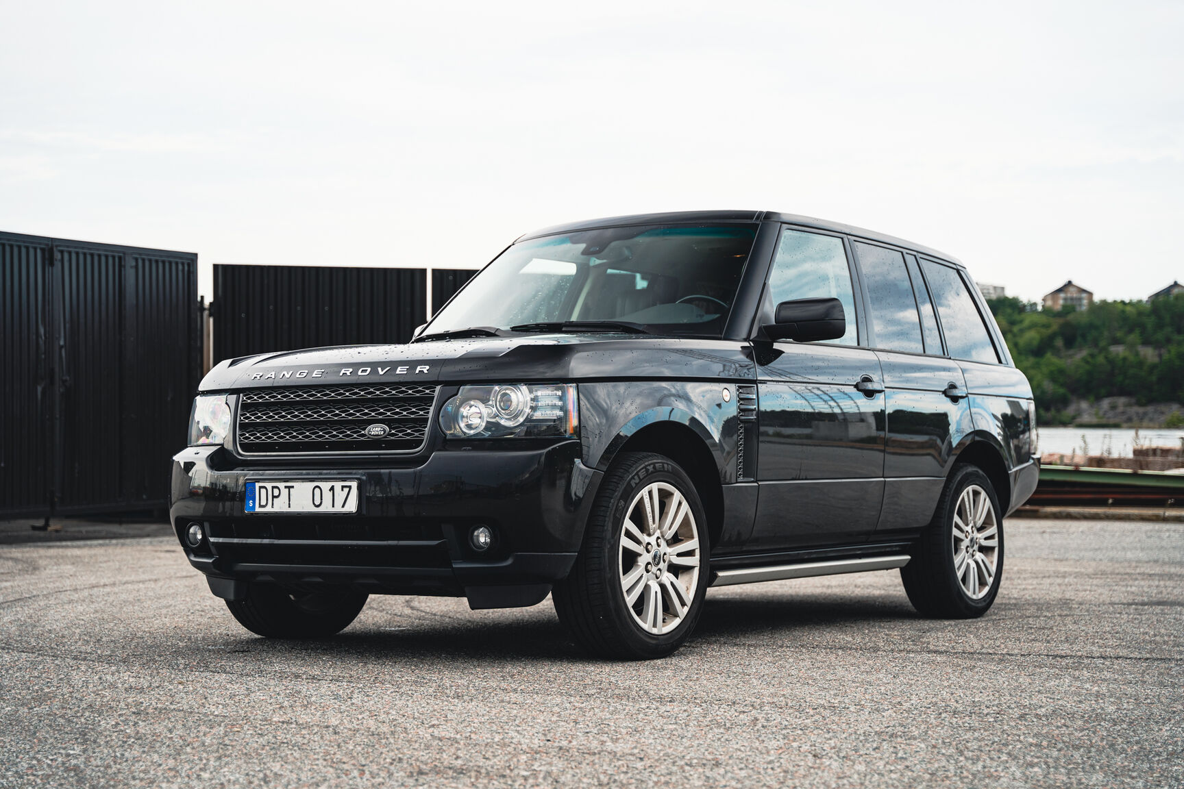 Exteriörbild på 2012 Range Rover TDV8 Vouge