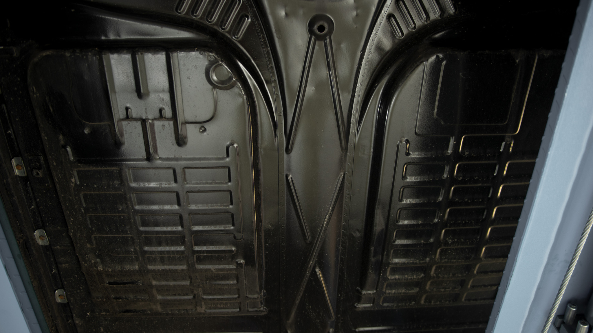 Image of 1969 Volkswagen Karmann Ghia (7) mechanics