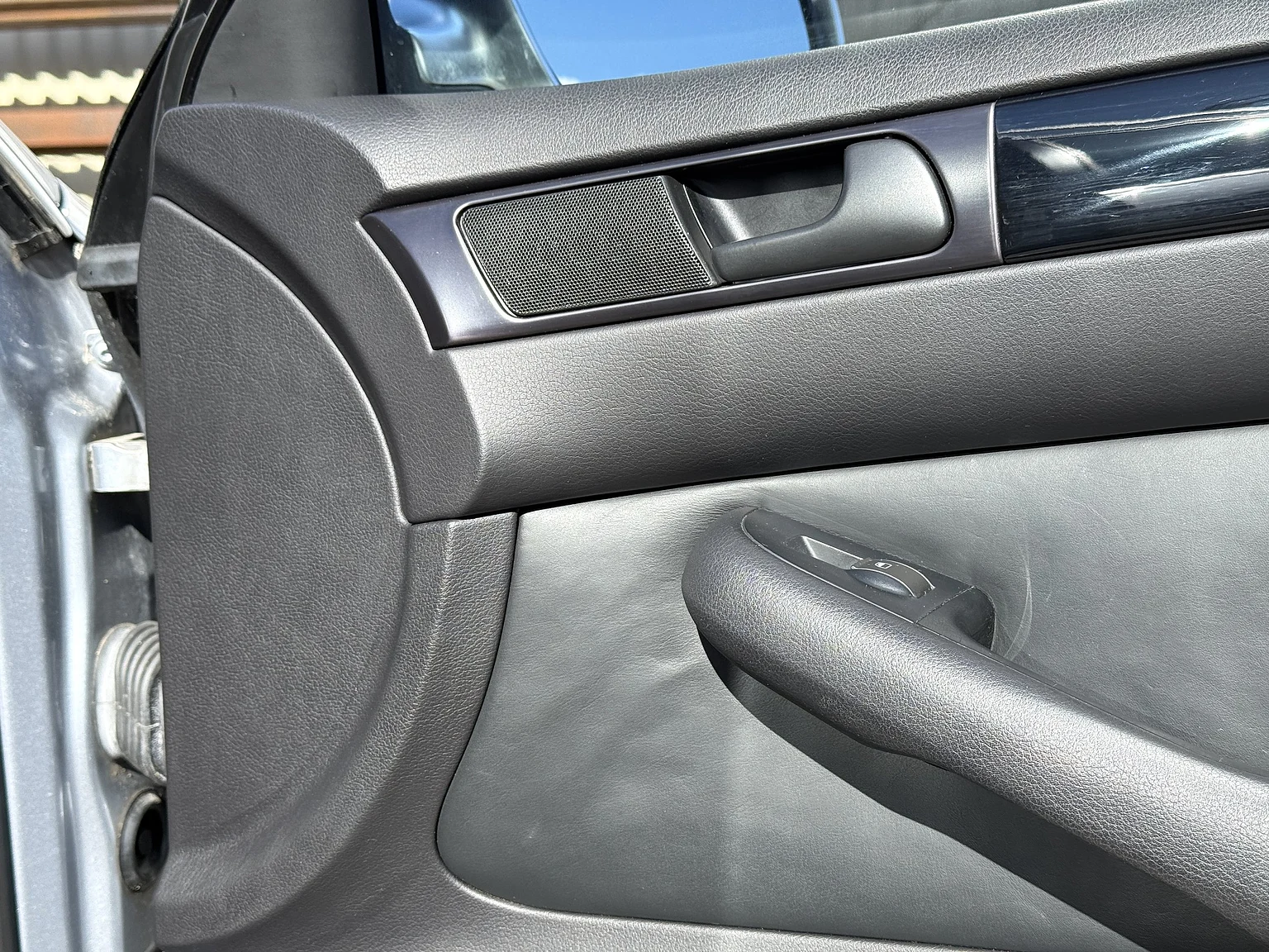 Innenraumfoto von 2002 Audi RS 6 Avant (61)