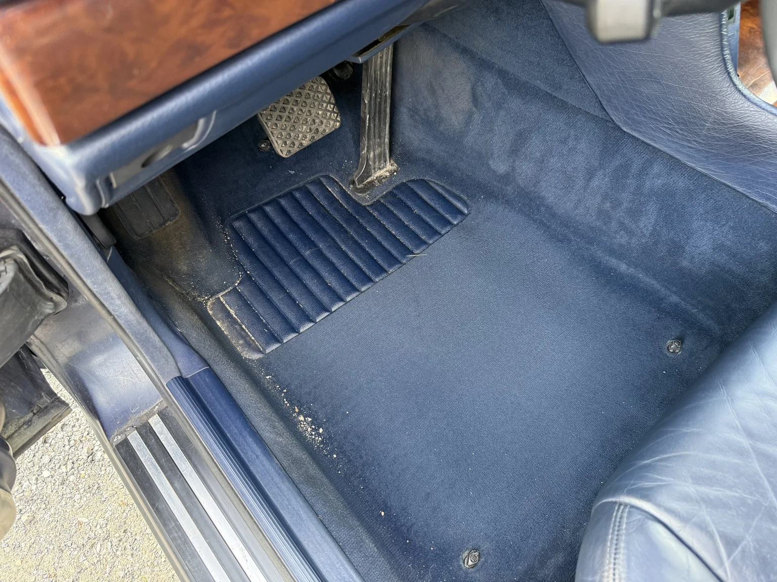 Innenraumfoto von 1990 BMW 750i (14)
