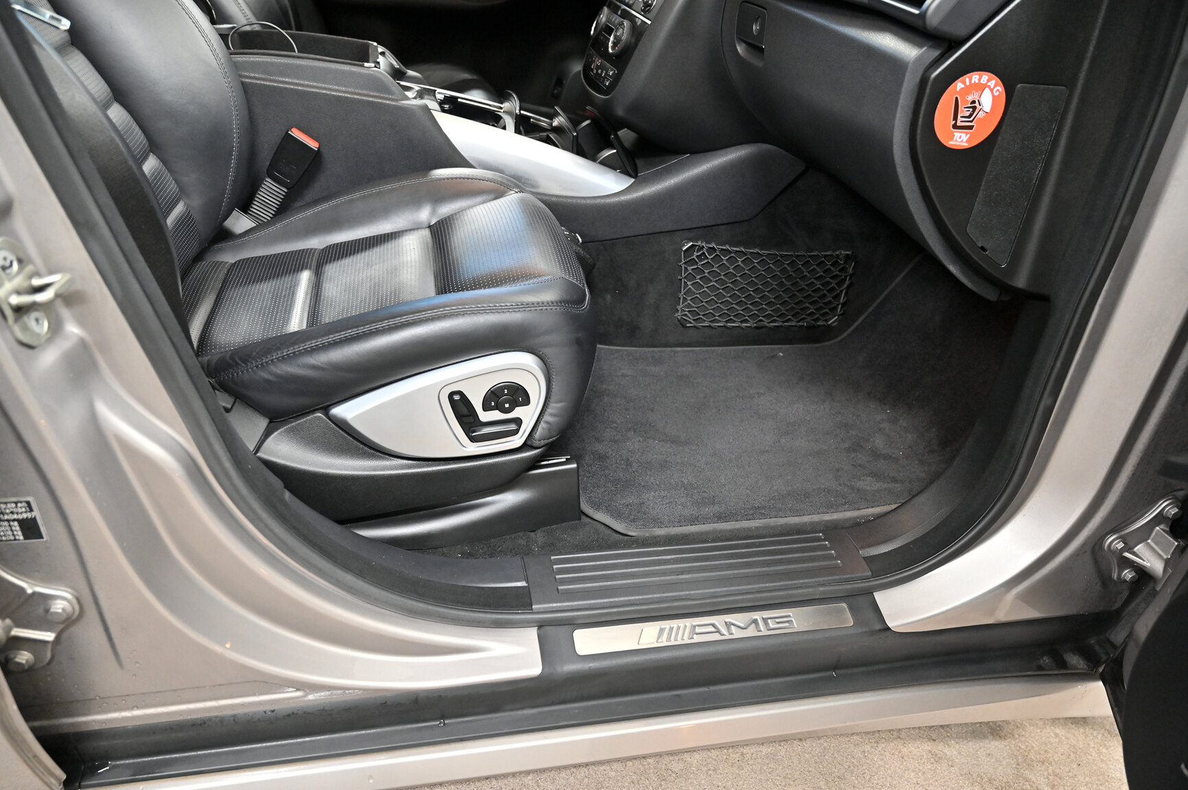 Innenraumfoto von 2006 Mercedes-Benz R 63 AMG
