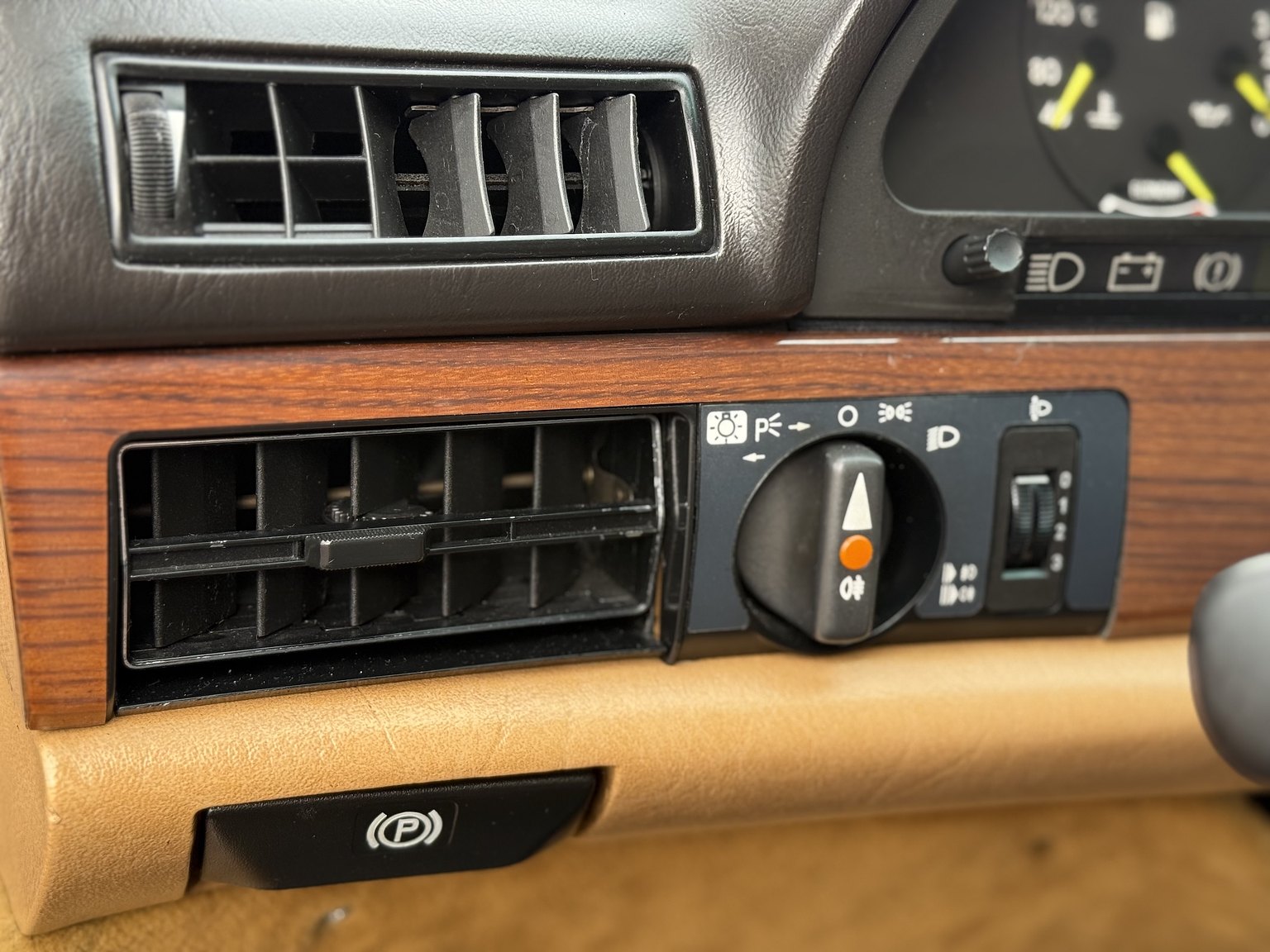 Interiörbild 1987 Mercedes-Benz 300 SE