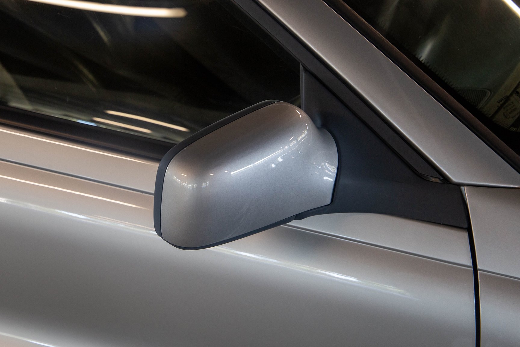 Exterior image of 1999 Volvo C70 2.5 T Manuell
