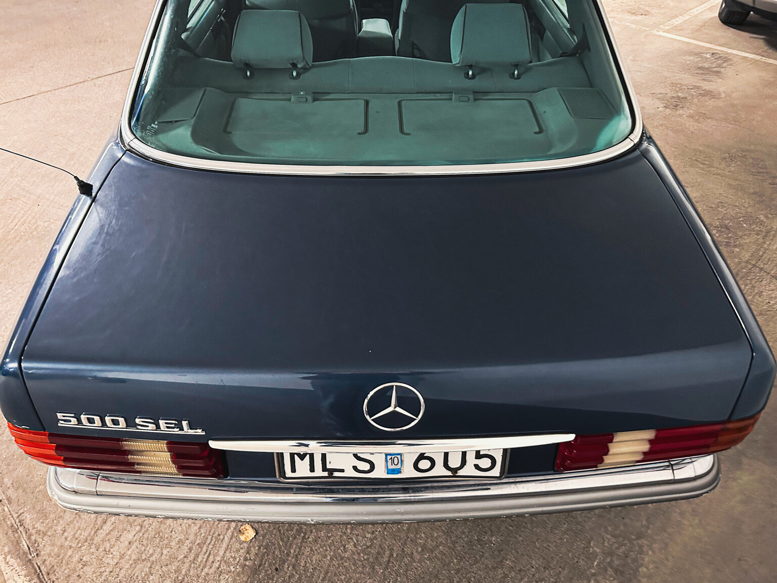 Exteriörbild på 1985 Mercedes-Benz 500 SEL