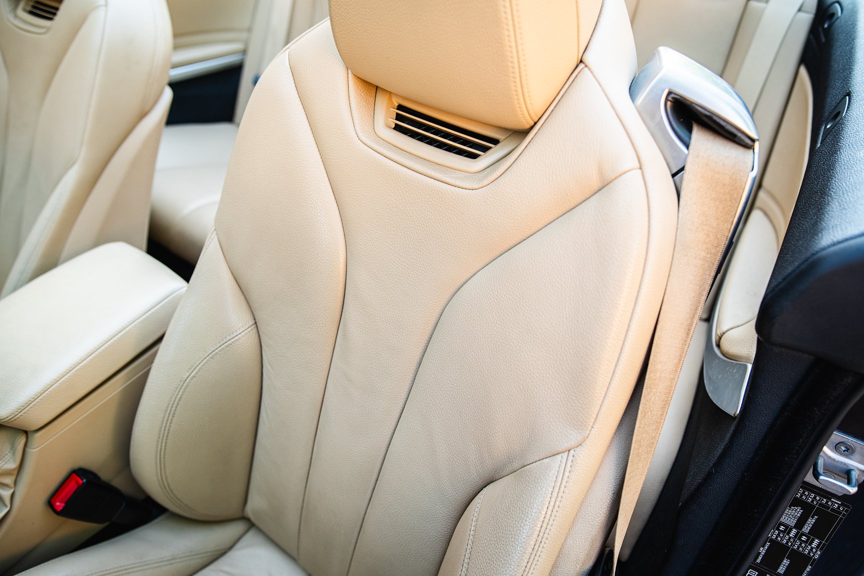 Innenraumfoto von 2018 BMW 430i xDrive Convertible