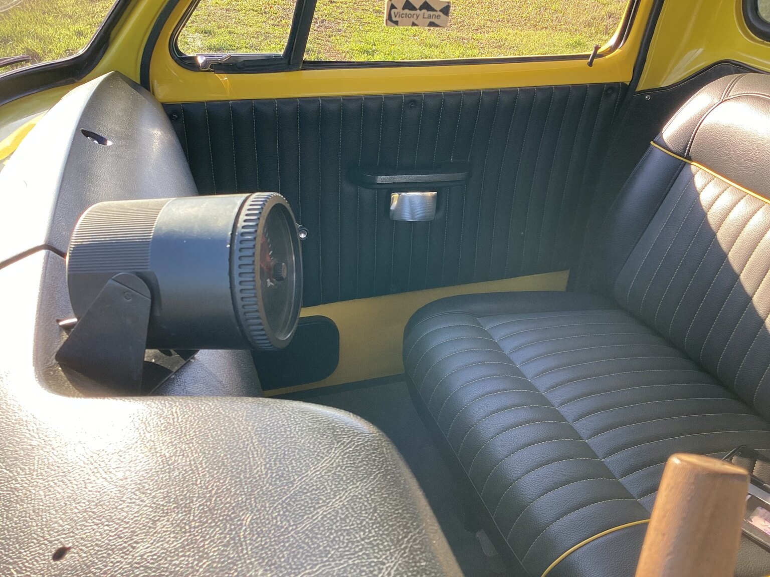 Interior image of 1971 Dodge D100