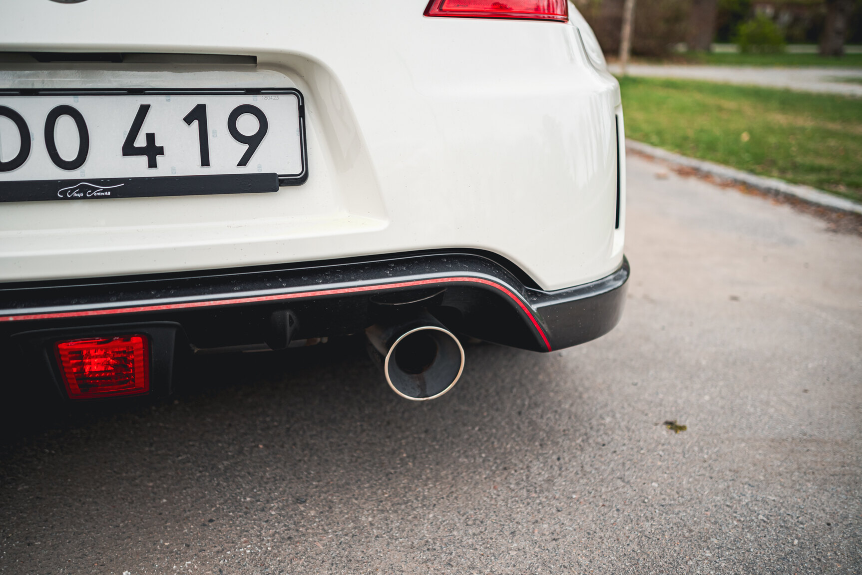 Exterior image of 2014 Nissan 370Z Nismo