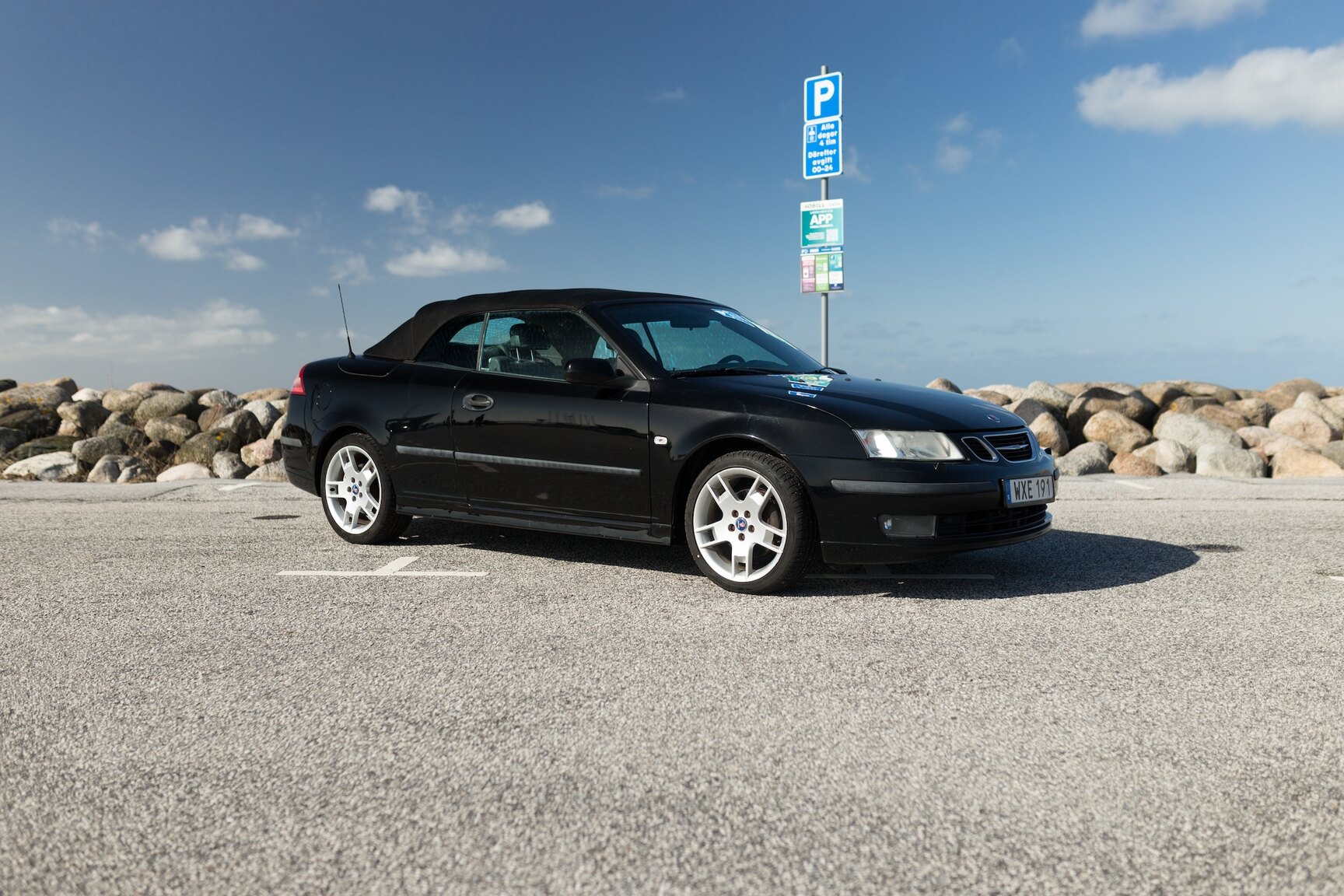 Exterior image of 2004 SAAB 9-3 2.0T Cabriolet