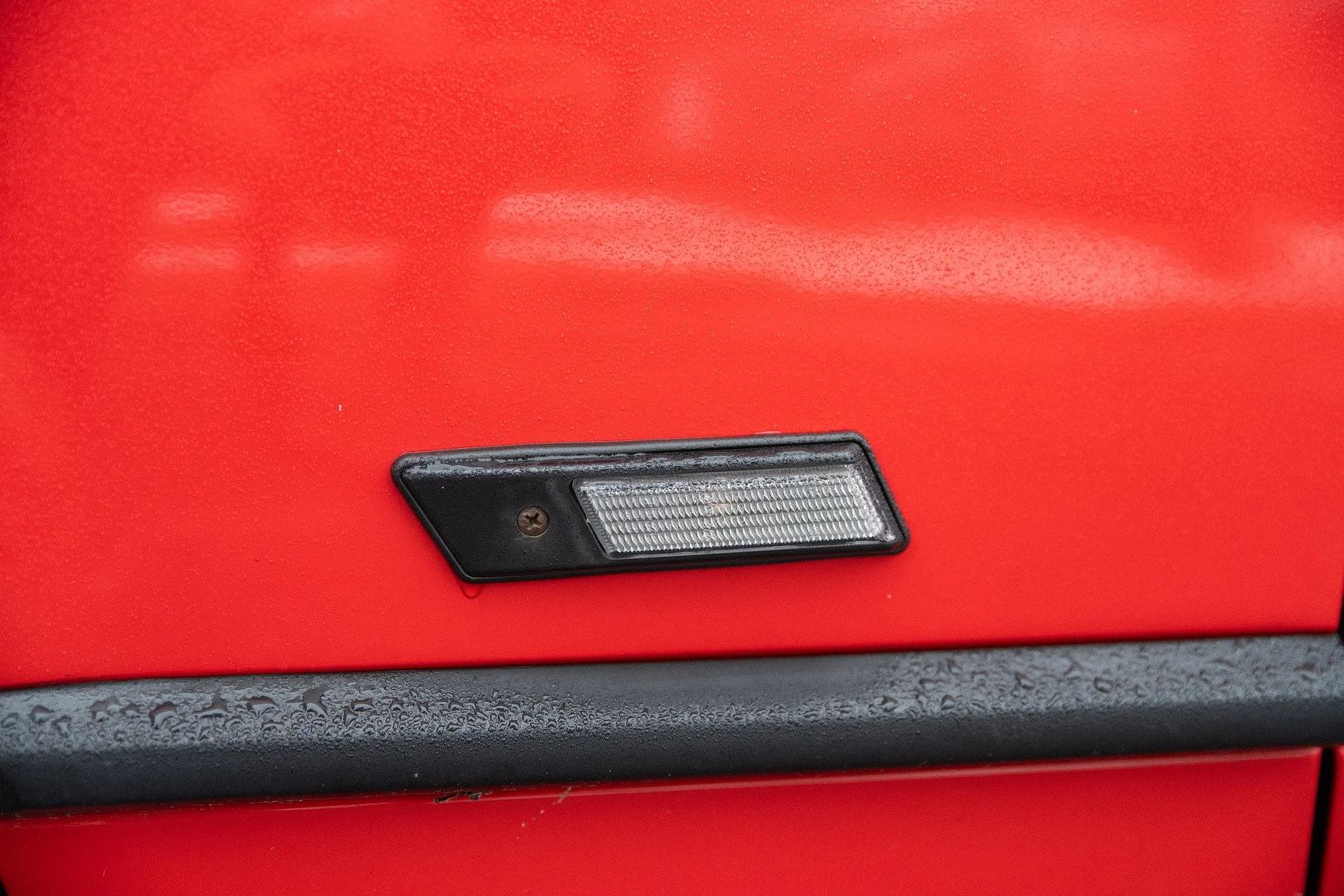 Exterior image of 1992 BMW 325i Turbo (48)