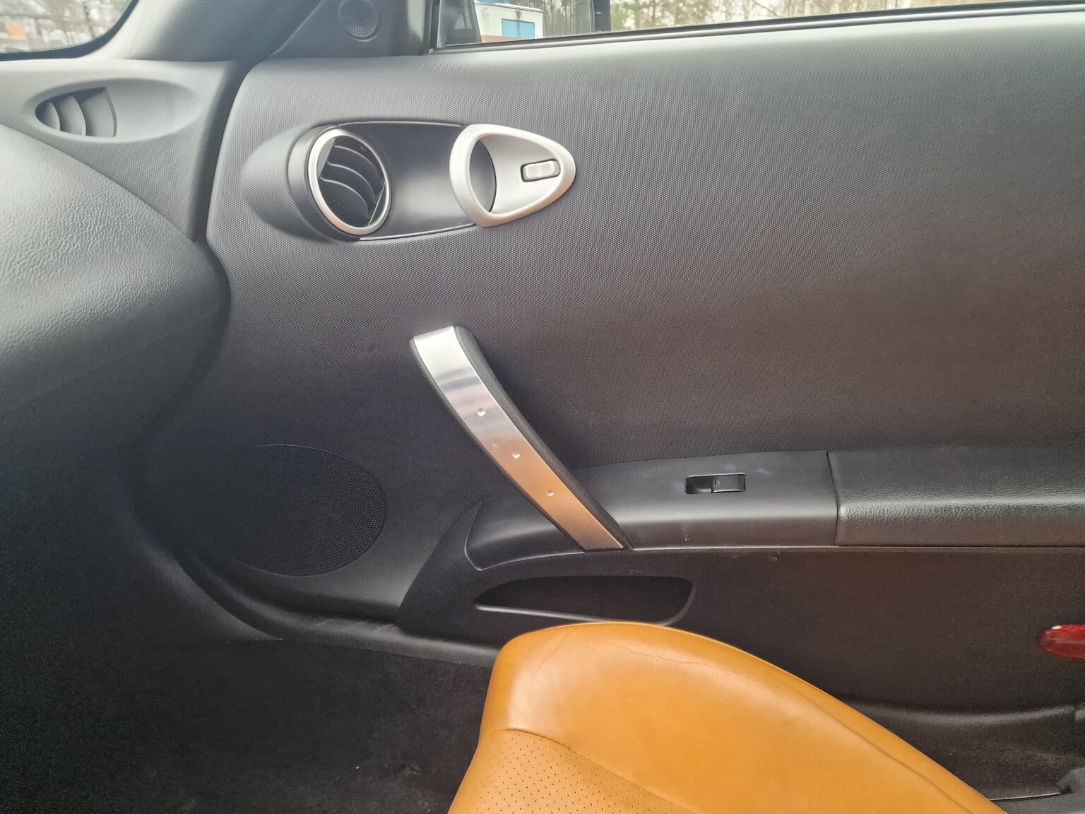 Interior image of 2004 Nissan 350Z