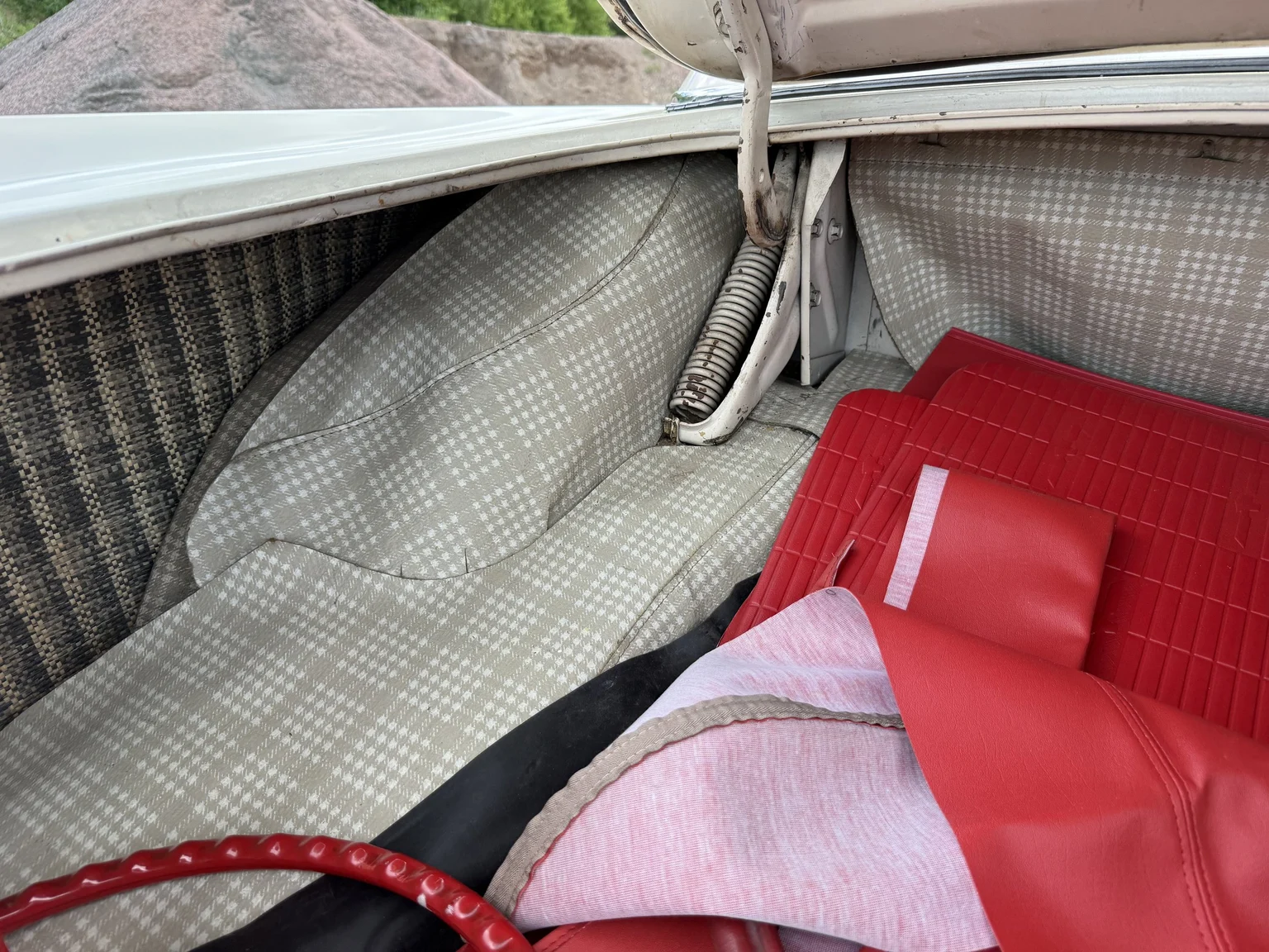 Interior image of 1957 Ford Thunderbird (44)