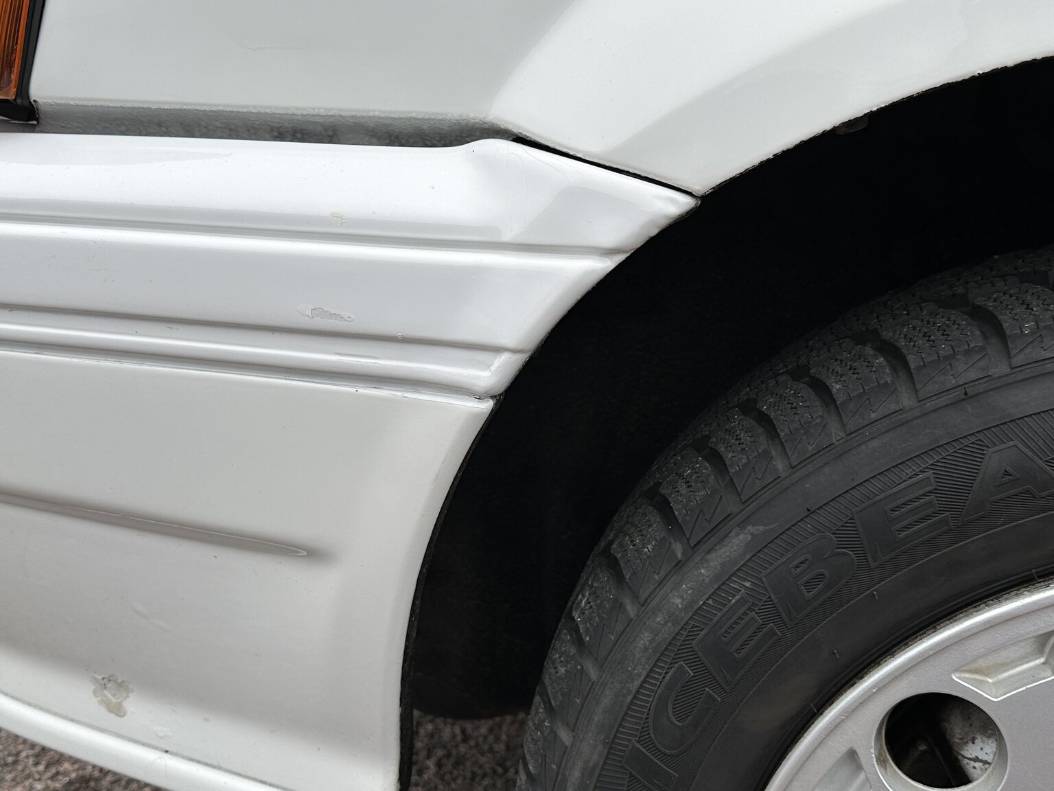 Exterior image of 1988 Nissan Sunny (12)