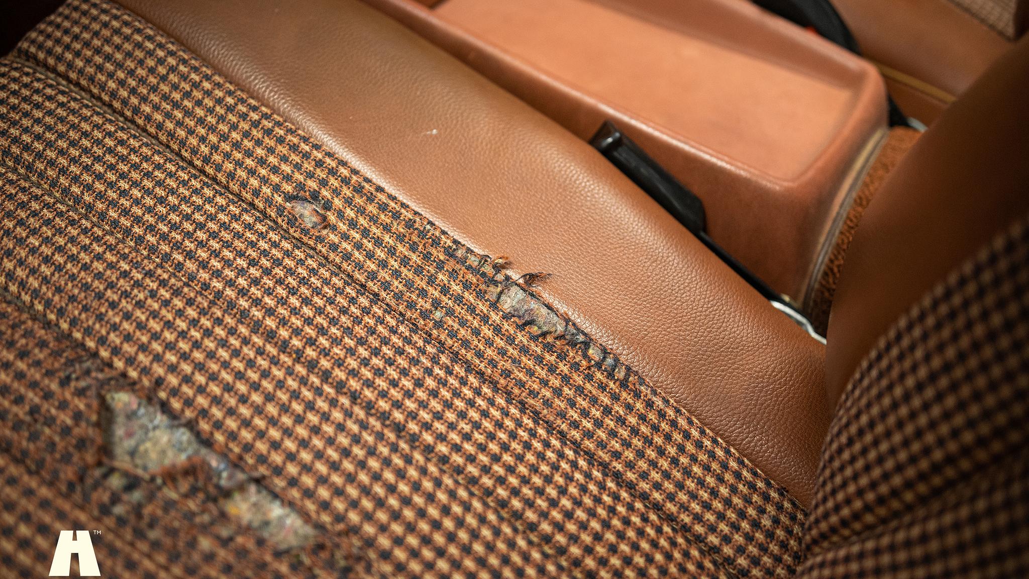 Interiörbild 1975 Mercedes SL 350