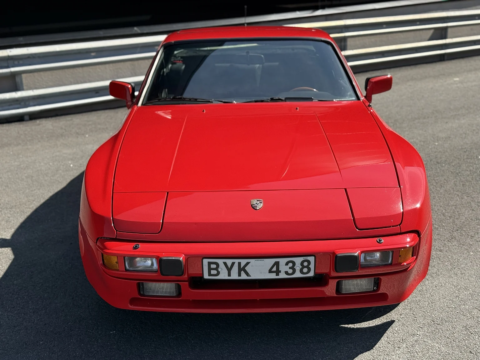 Exteriörbild på 1984 Porsche 944 Targa (5)