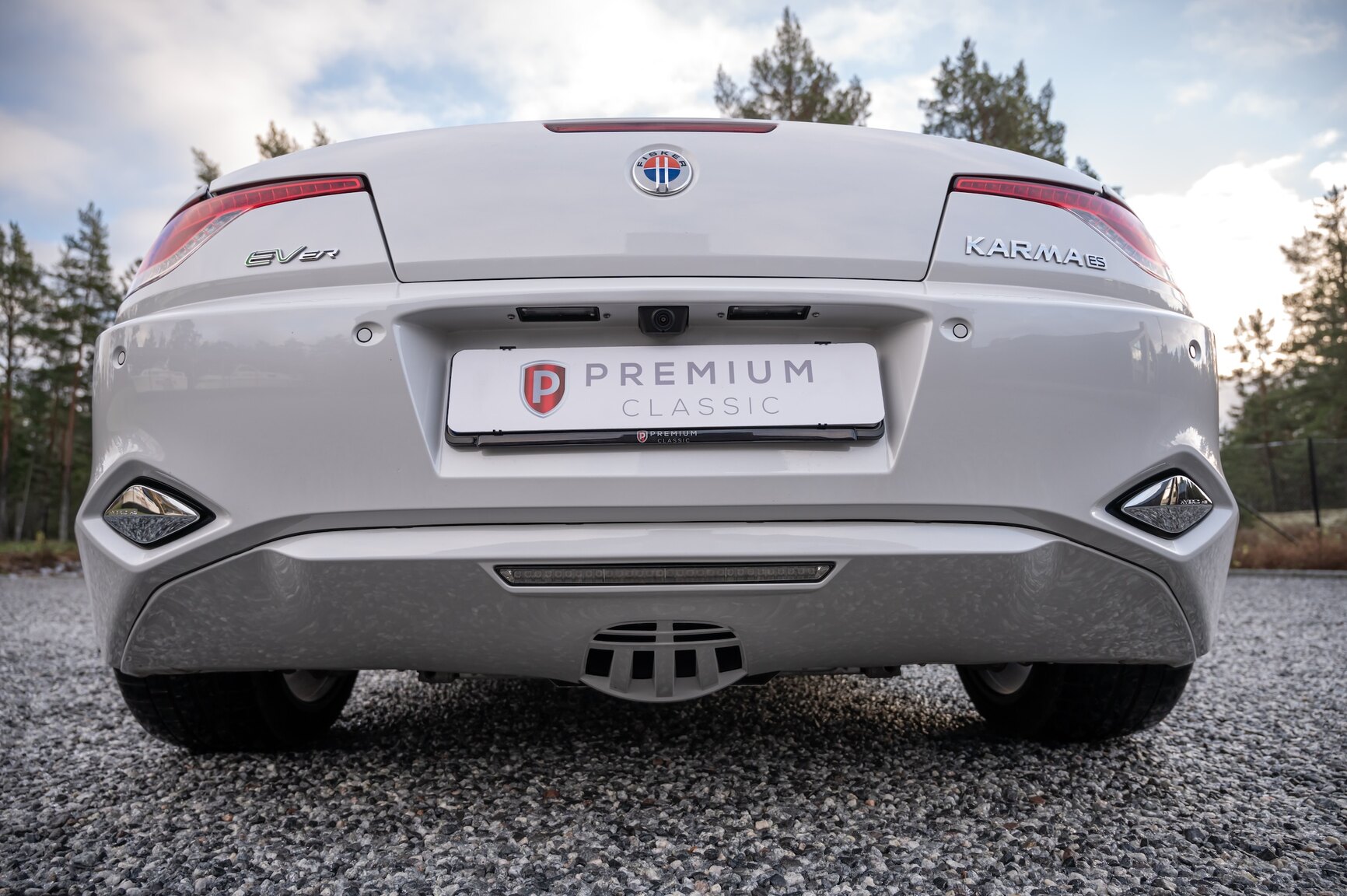 Exteriörbild på 2012 Fisker Karma ES