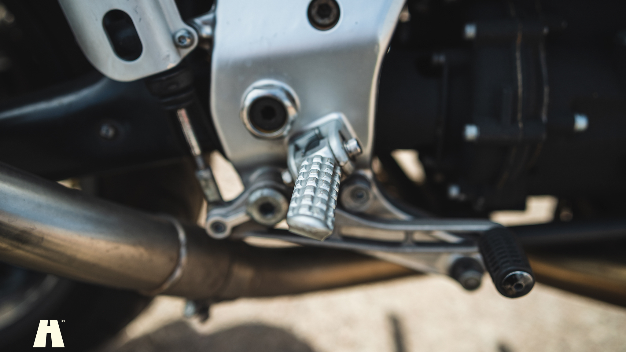 Image of 2002 Moto Guzzi V11 Le Mans mechanics (17)