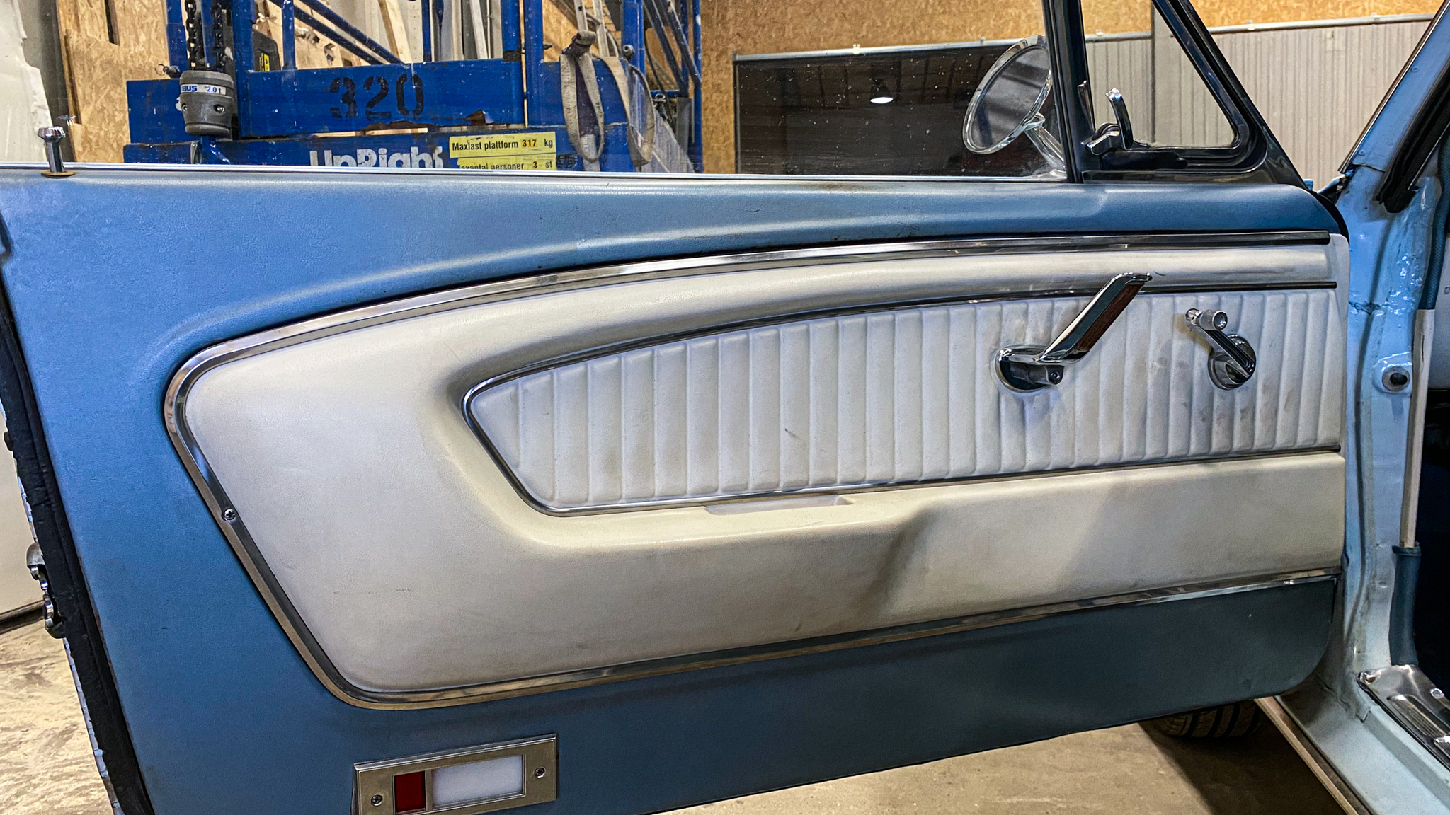 Interior image of 1966 Ford Mustang 289 Hardtop (3)