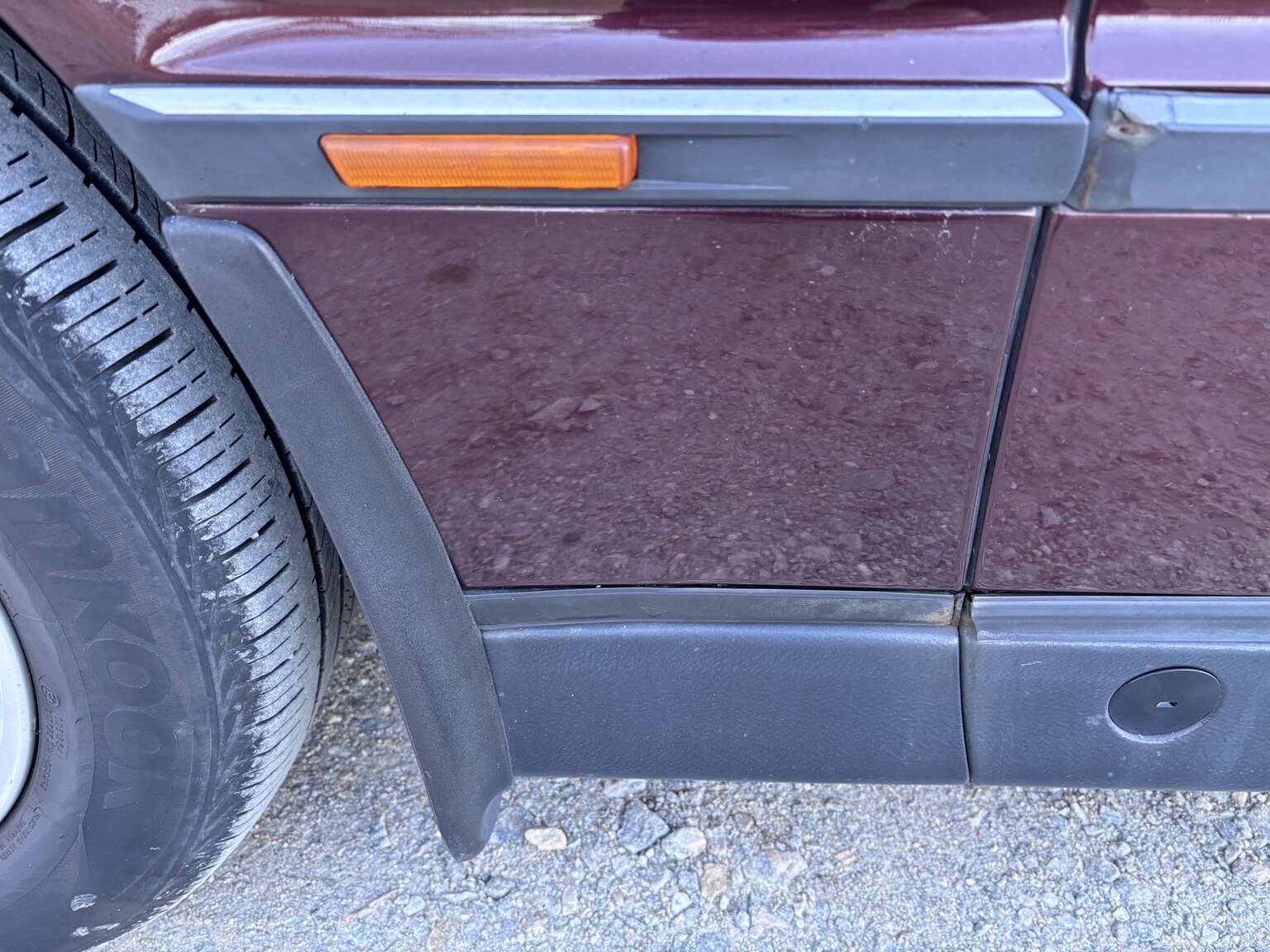 Exterior image of 1996 BMW 728iA