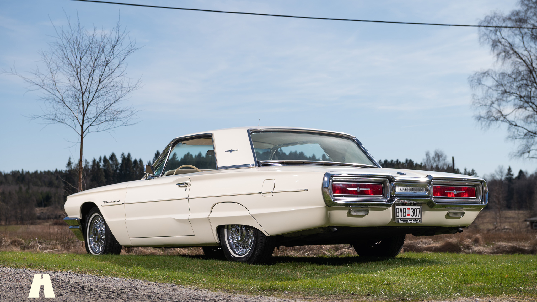 Exterior image of 1964 Ford Thunderbird 6.4 HT (12)