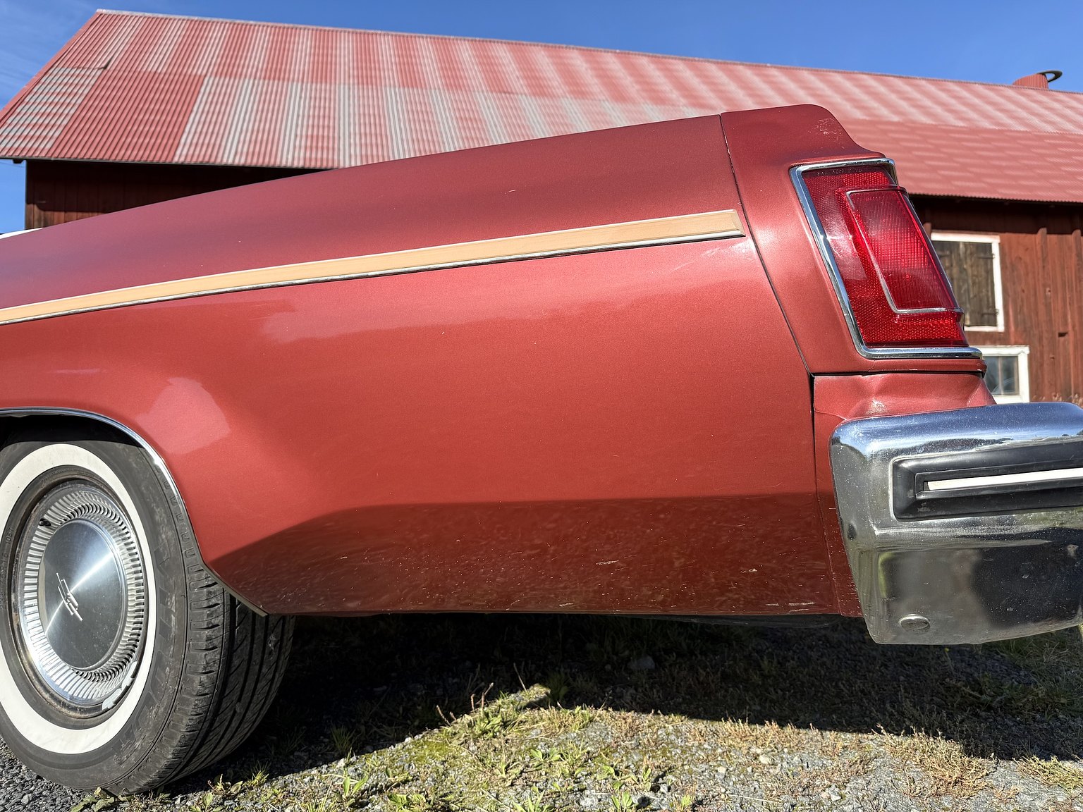 Exteriörbild på 1975 Oldsmobile Delta 88