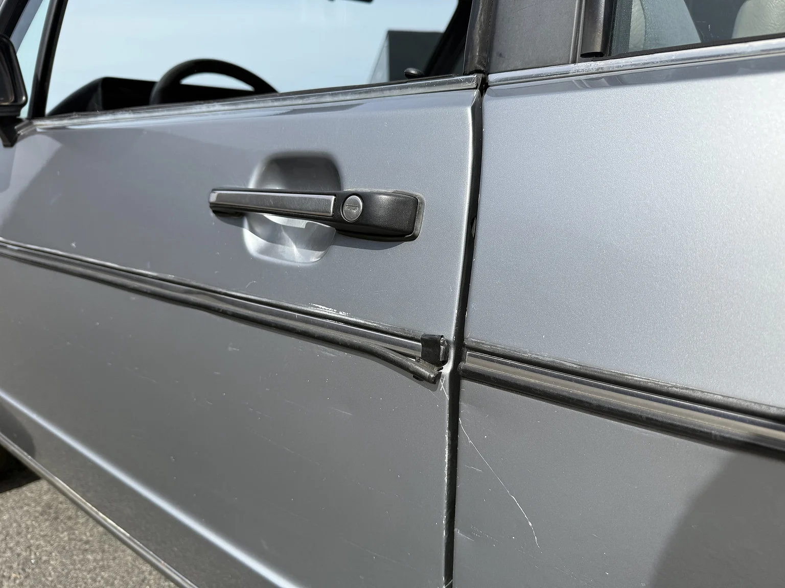 Exteriörbild på 1987 VW Golf Cabriolet (34)