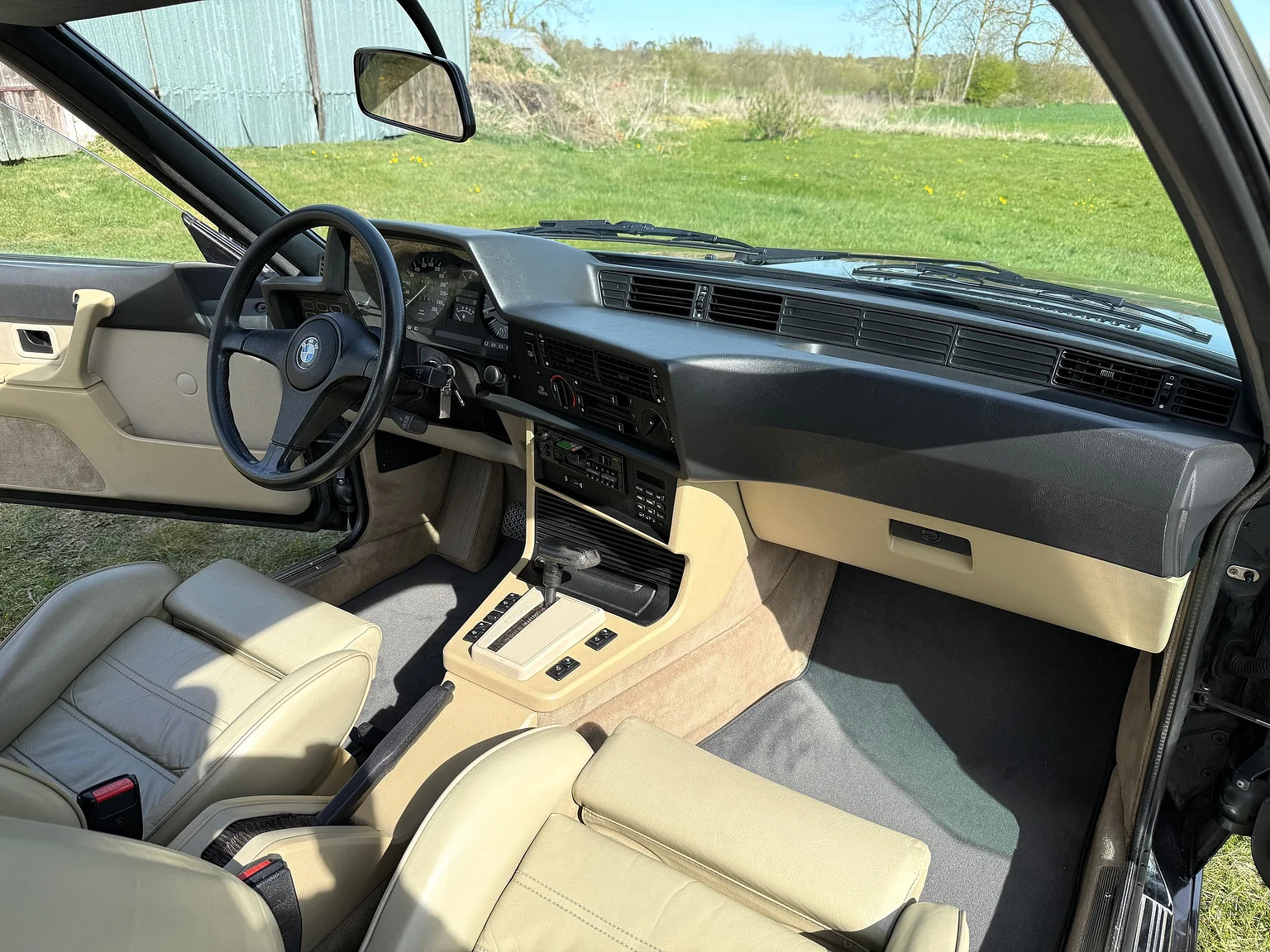 Innenraumfoto von 1985 BMW 635 CSiA (E24) (48)