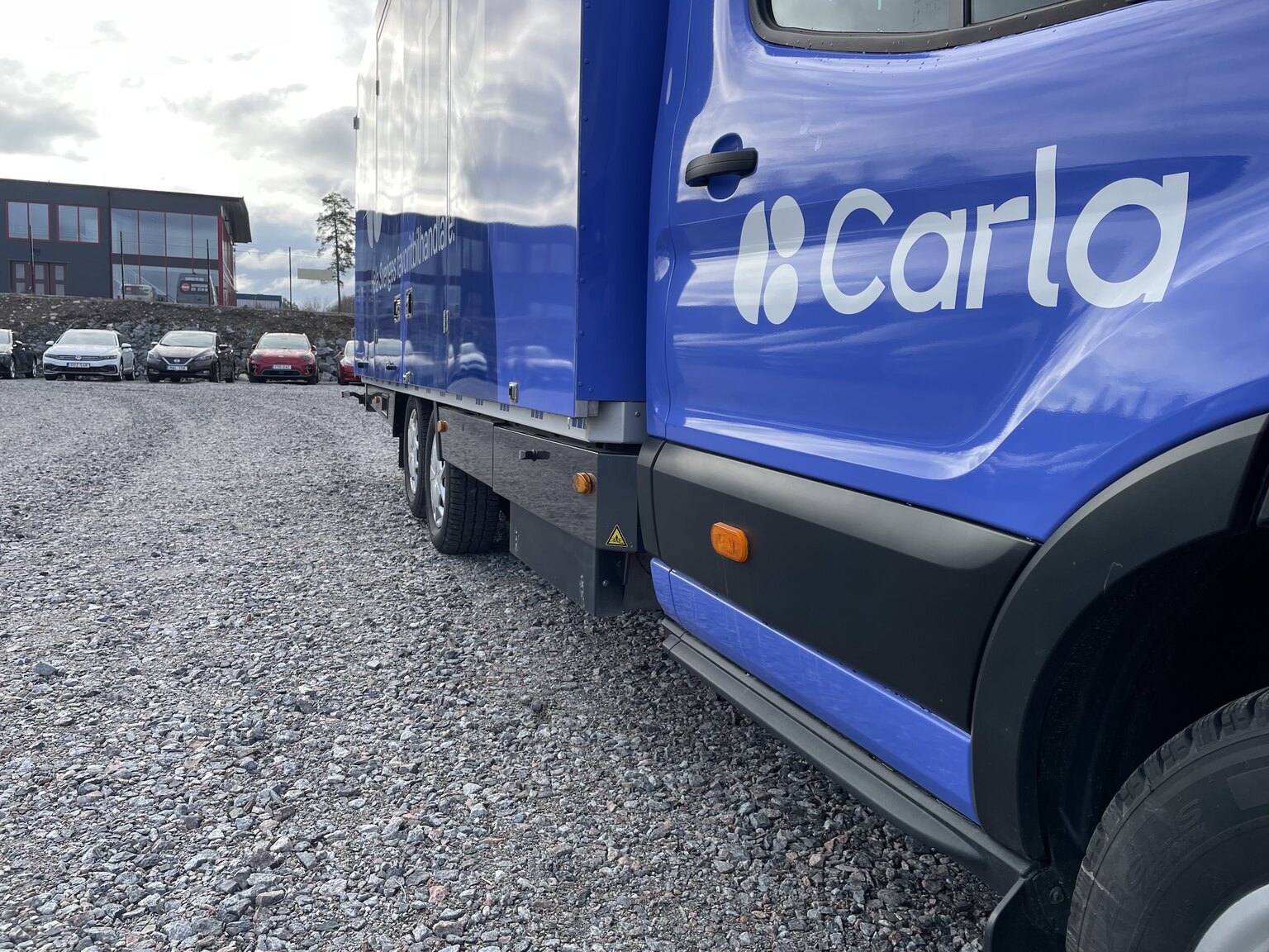 Exteriörbild på 2022 Ford Transit fordonstransport